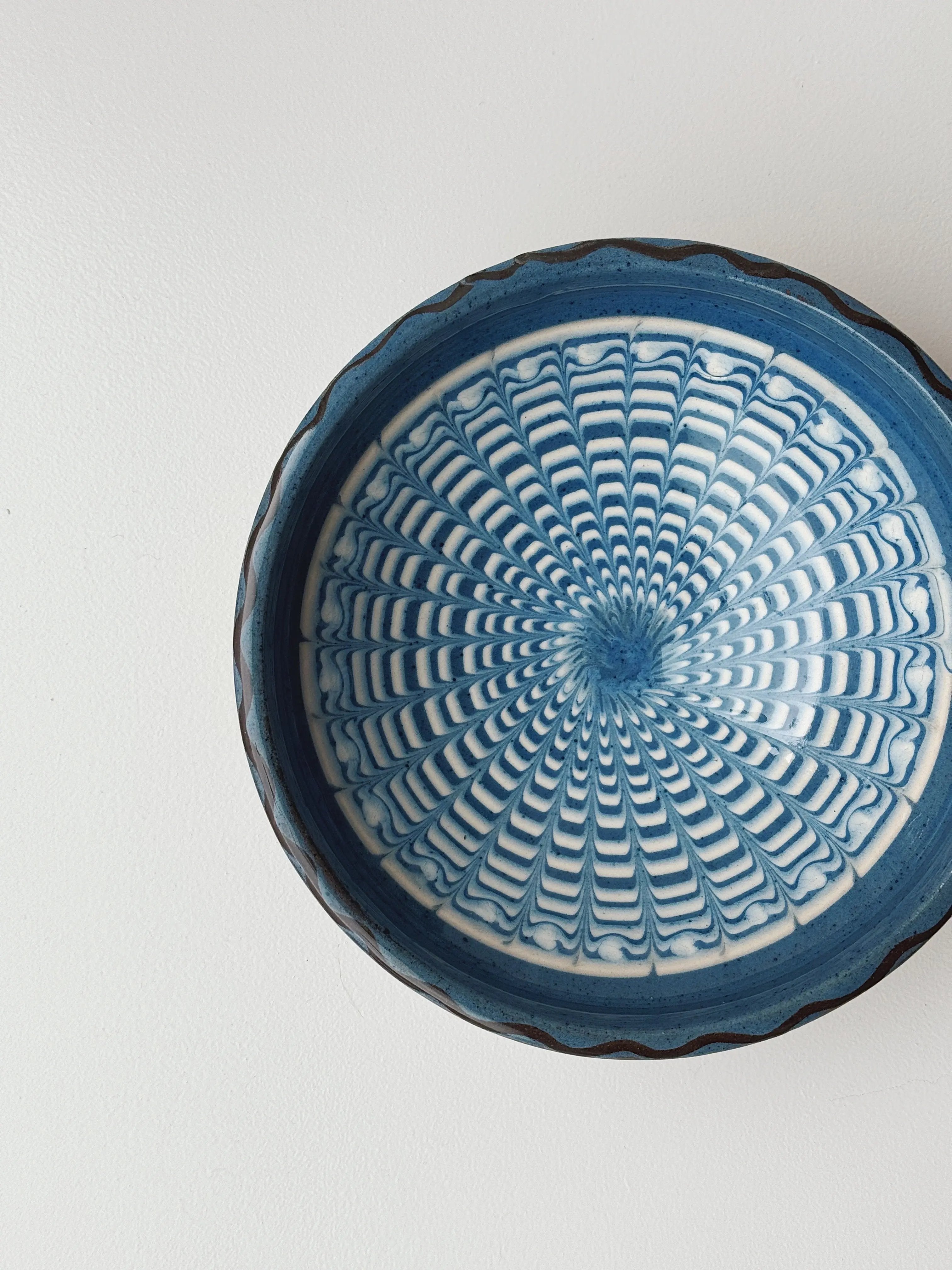 Håndlavet Horezu Skål | No. 13 | Ø 17 cm Studio Hafnia