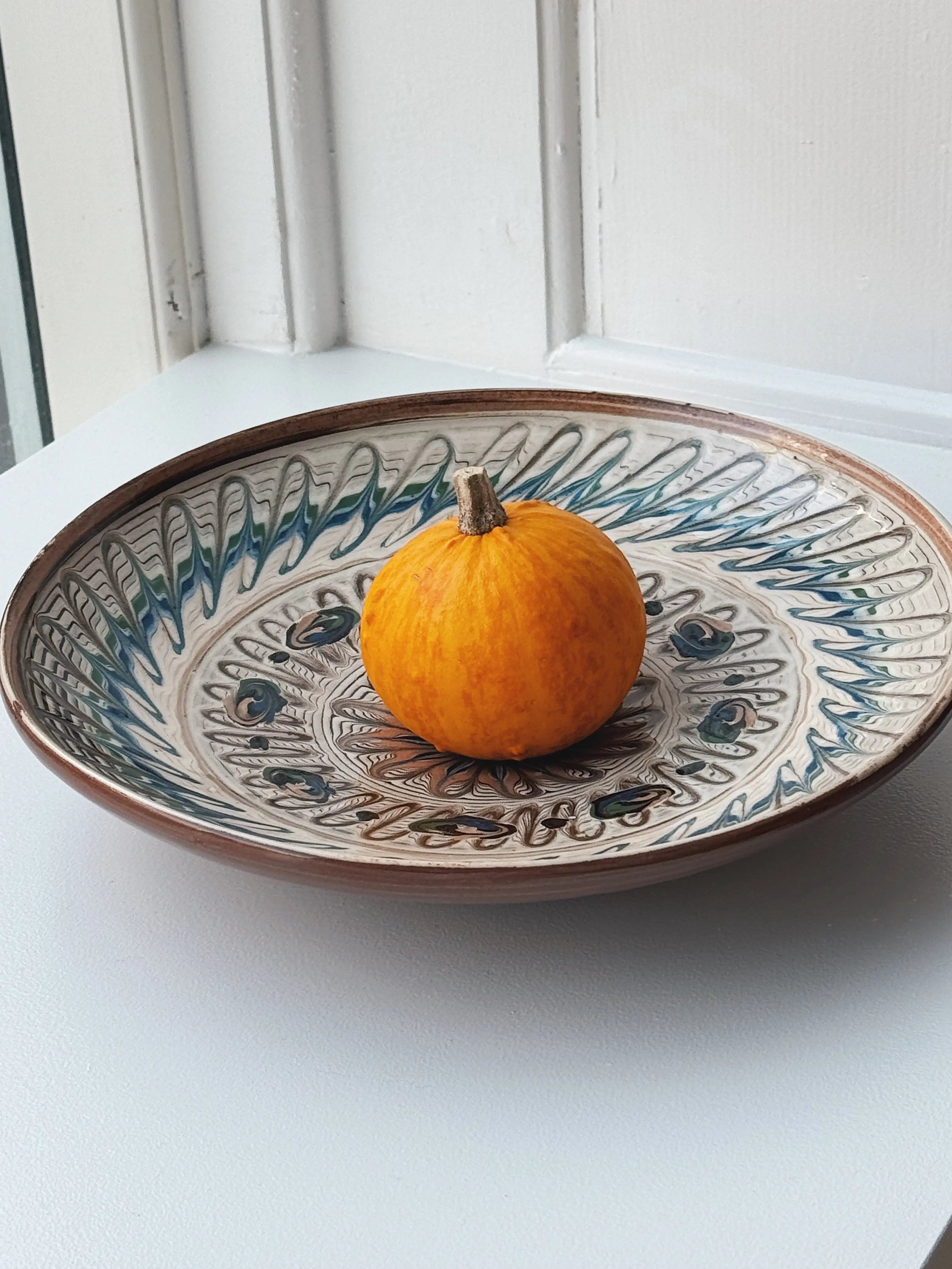 Håndlavet Horezu Tallerken | No. 34 | Flere Størrelser Studio Hafnia