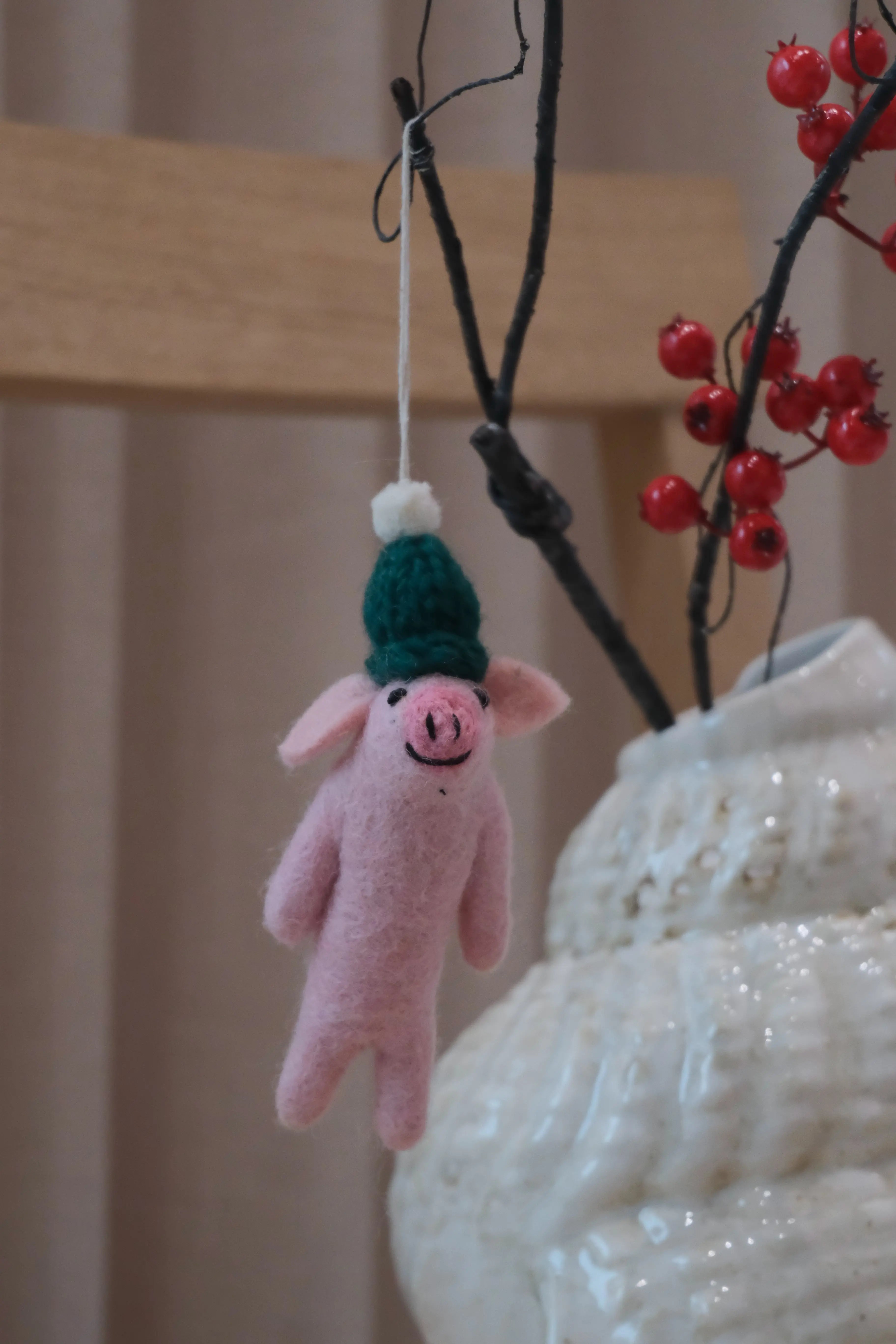 Handlavet-Ornament-i-Filt-_-Gris-med-Gron-Hue-_-12-cm-World-of-Craft-1378624980.jpg
