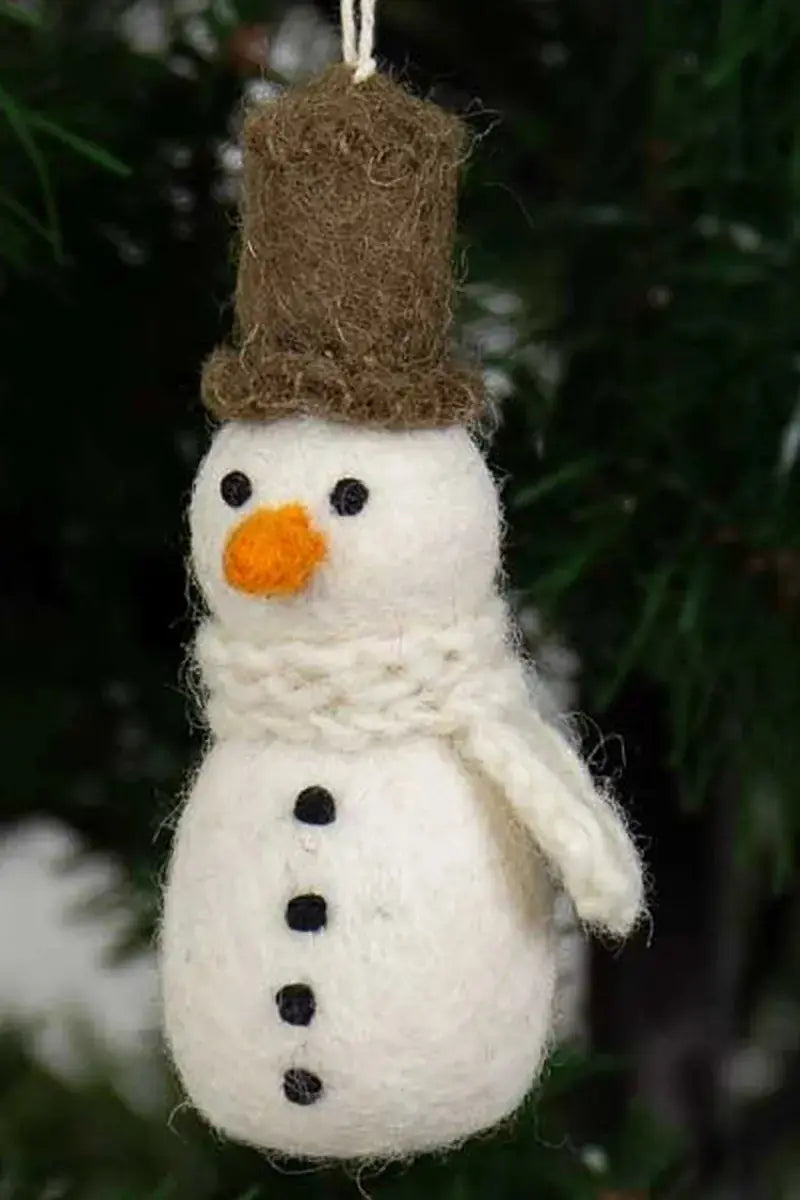 Håndlavet Ornament i Filt – Snemand med Hat | 12 cm World of Craft