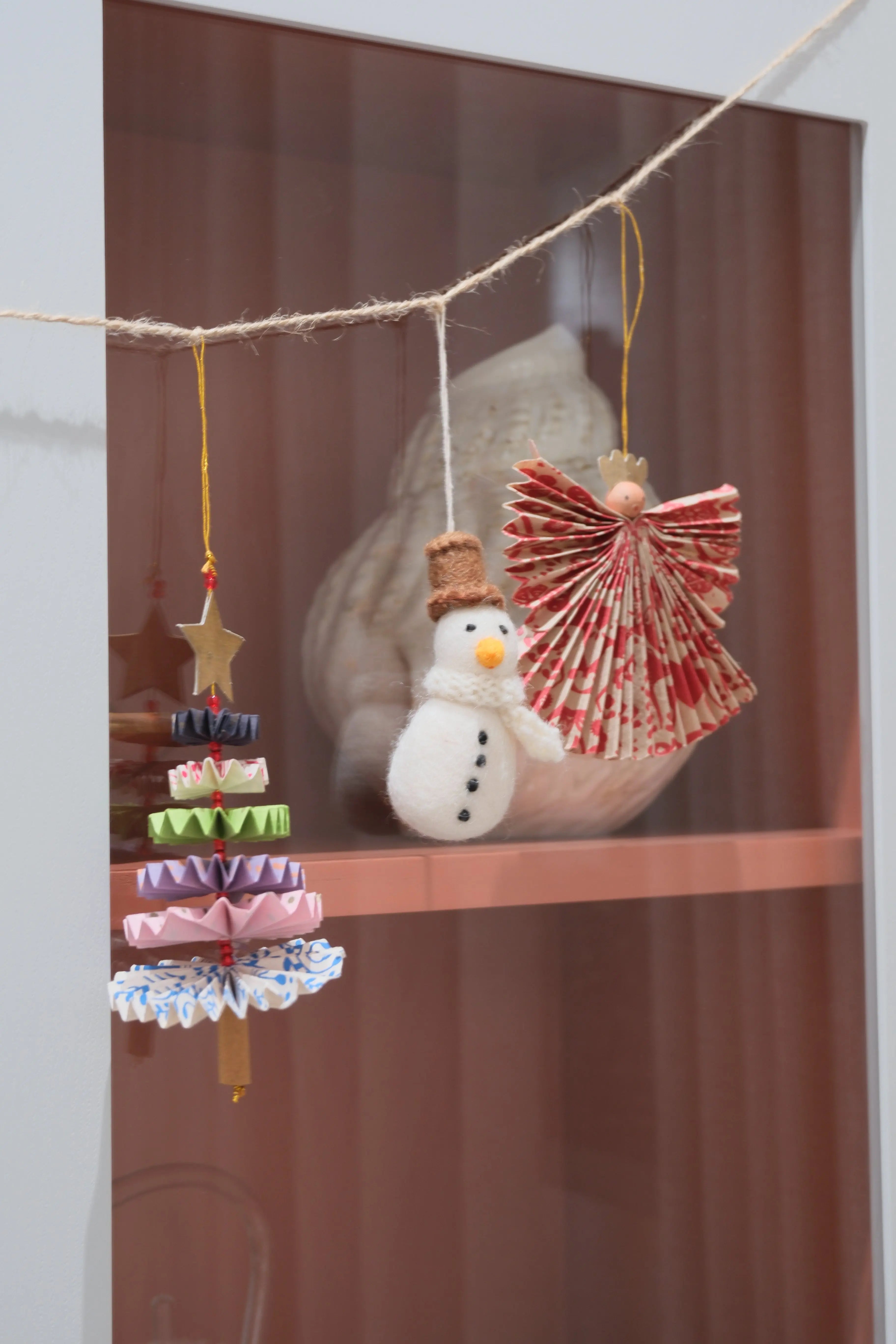 Handlavet-Ornament-i-Filt-_-Snemand-med-Hat-_-12-cm-World-of-Craft-1378625888.jpg