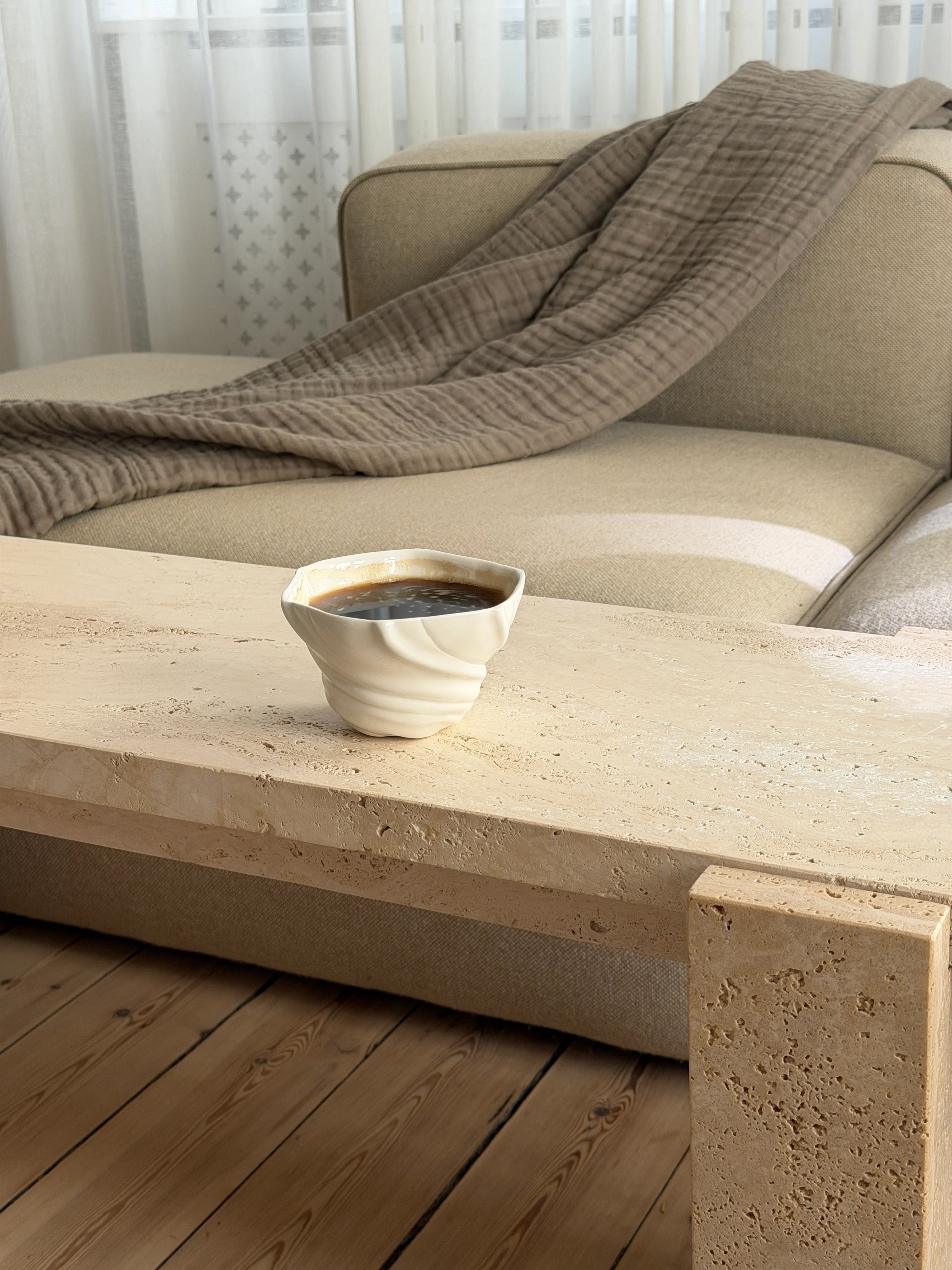 Handmade Ripple Cup | Atelier Marée | White Porcelain 270 ml