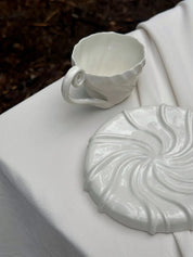 Håndlavet Tidevandskop Med Hank | Atelier Marée | Hvidt Porcelæn Atelier Marée