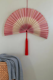 Håndlavet bambusvifte fra Vietnam | Natur og rød - 3 størrelser Studio Hafnia