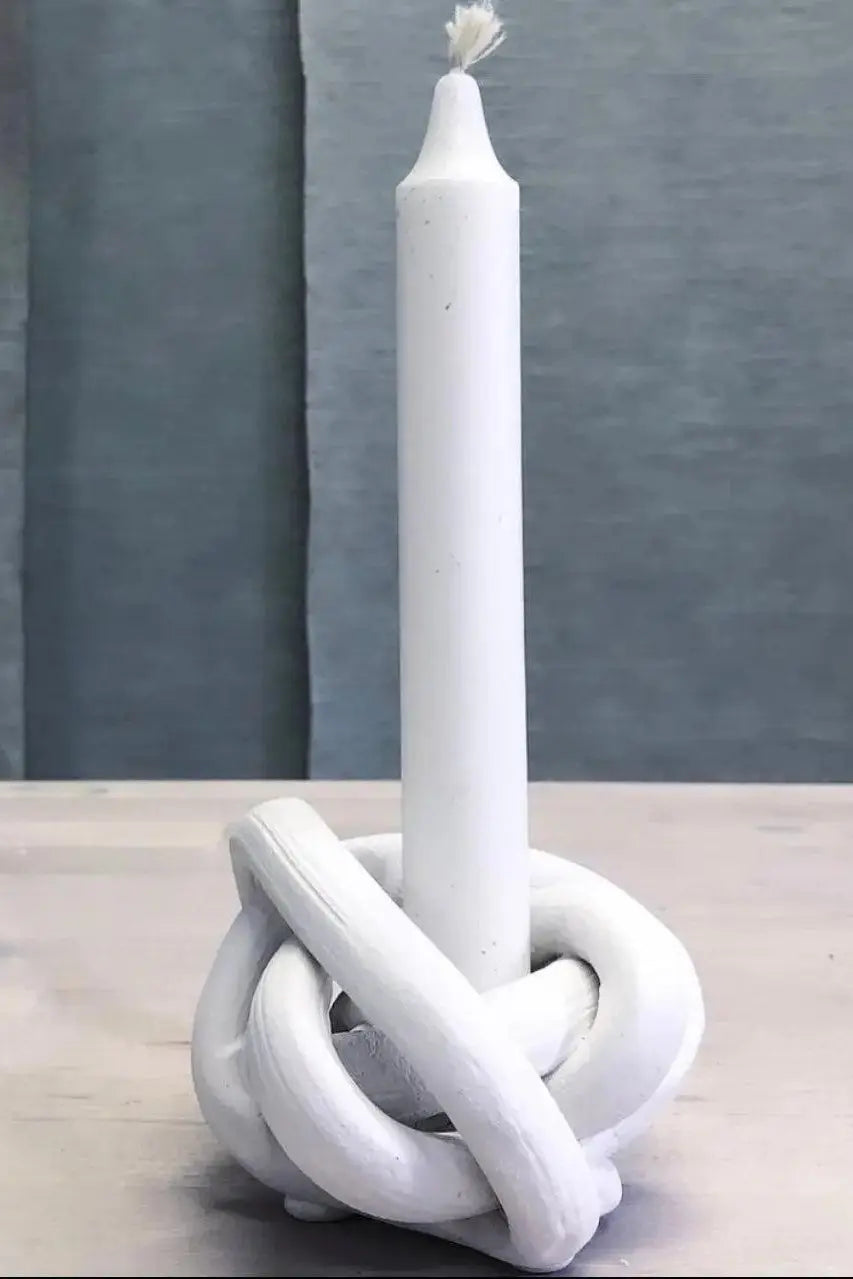 Håndlavet lysestage i keramik fra Anna Wadle | Mat Hvid Anna Wadle
