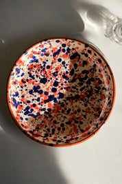 Håndlavet terracotta fad med medium blå og rød splash | Stor Casa Cubista