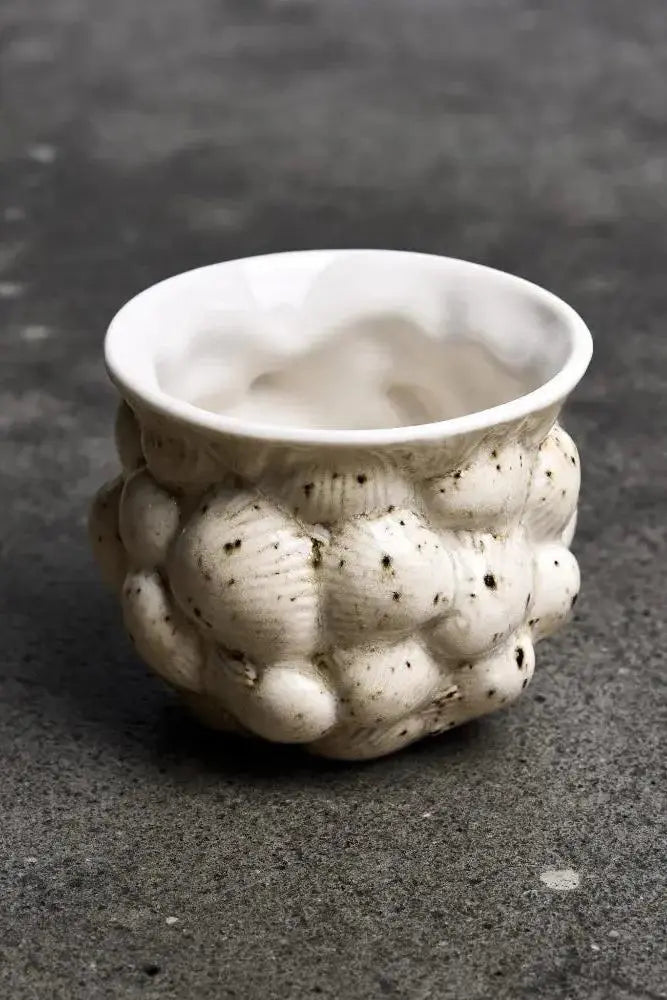 Hjertemusling Kop fra Christina Iversen Studio – Håndlavet Porcelæn Christina Iversen Studio