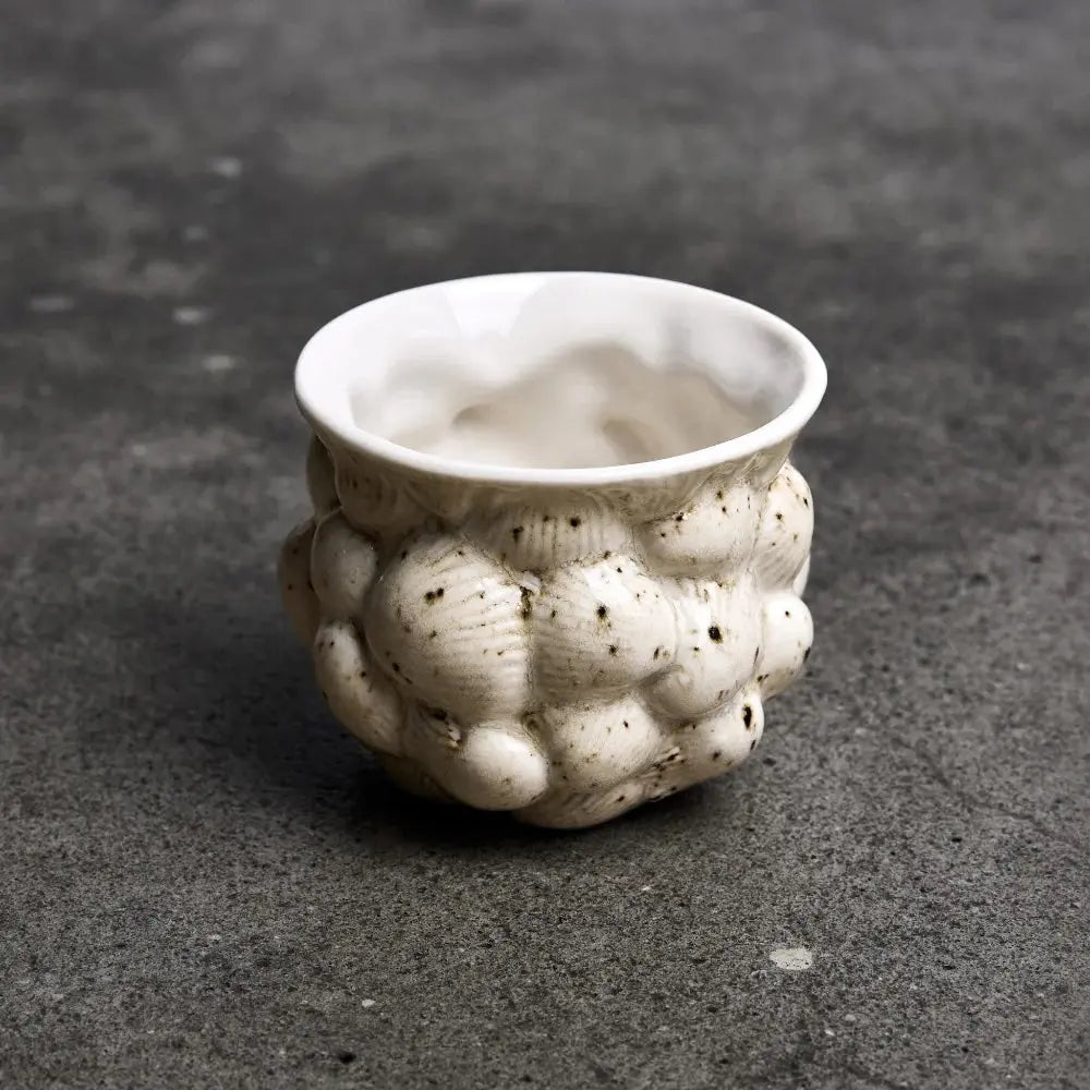 Hjertemusling Kop fra Christina Iversen Studio – Håndlavet Porcelæn Christina Iversen Studio