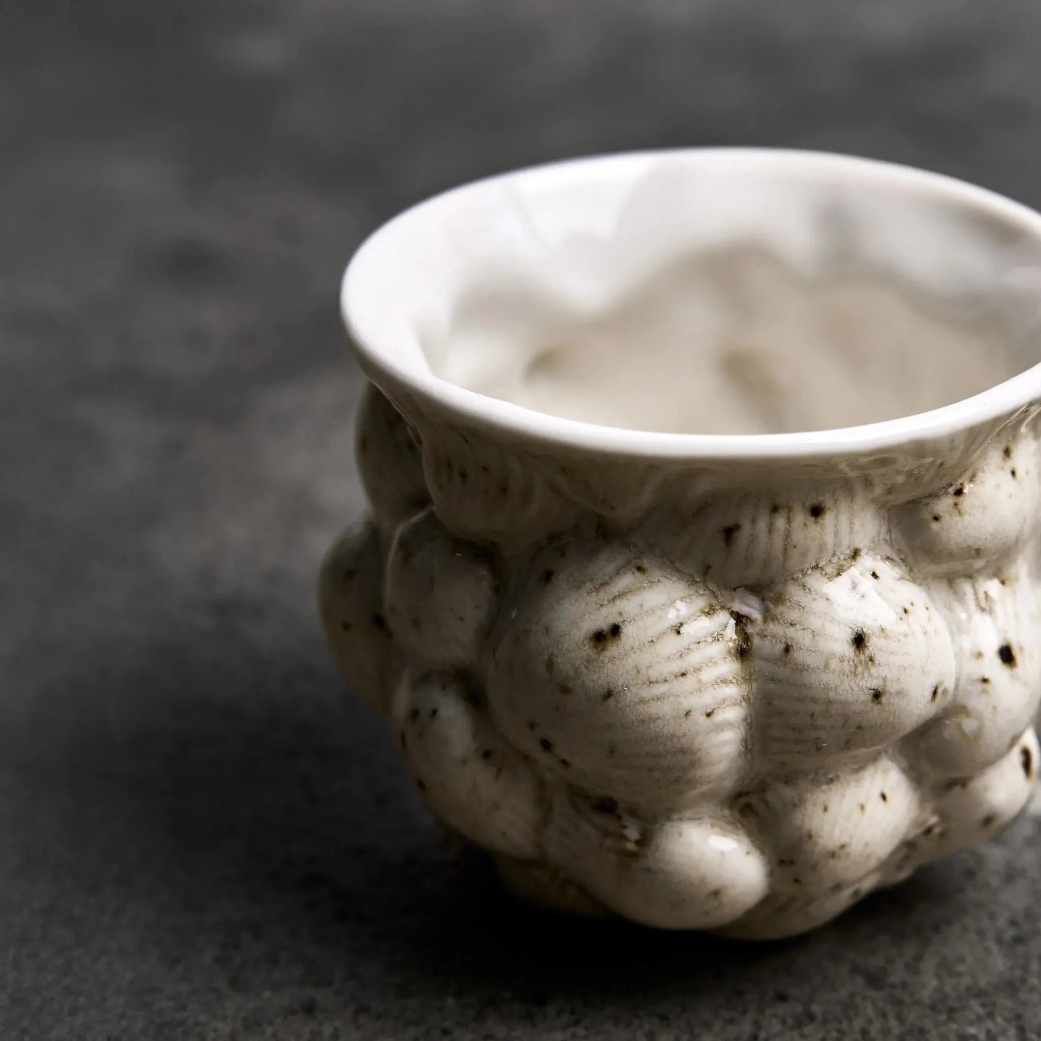 Hjertemusling Kop fra Christina Iversen Studio – Håndlavet Porcelæn Christina Iversen Studio