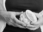 Hjertemusling Kop fra Christina Iversen Studio – Håndlavet Porcelæn Christina Iversen Studio