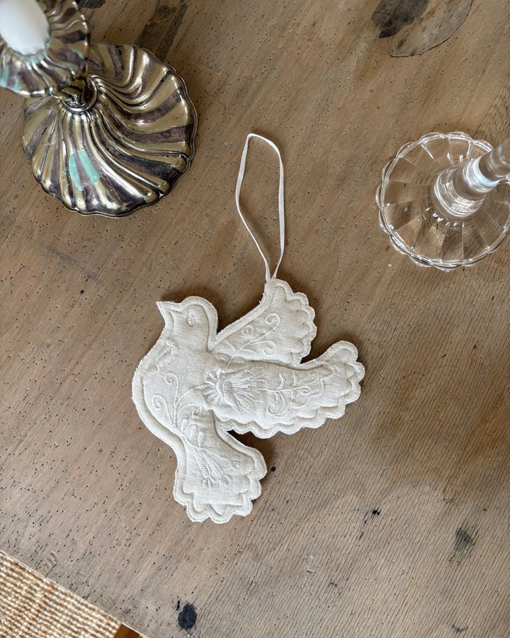 Broderet Due med Ophæng | 8 cm Anne-Mi
