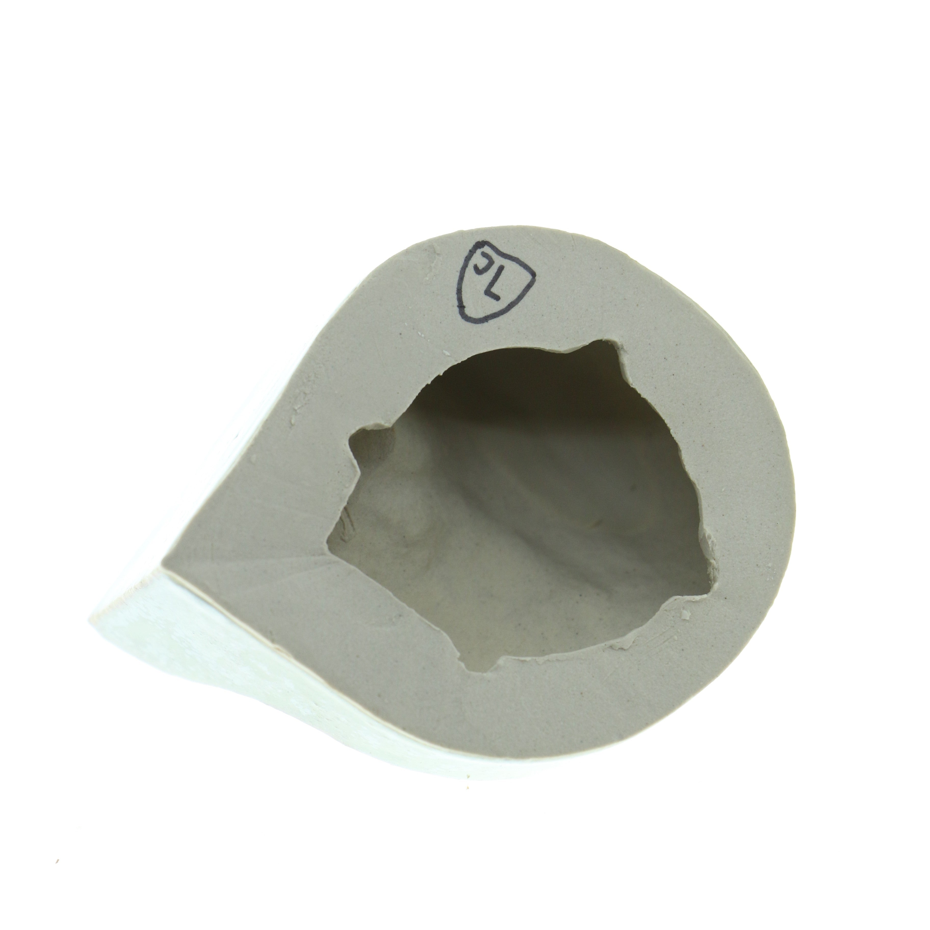 Jacob Laoru | Rounded Eye (Right): Rundt højre øje i glaseret stentøjsler i CopperGreen til væggen Studio Hafnia