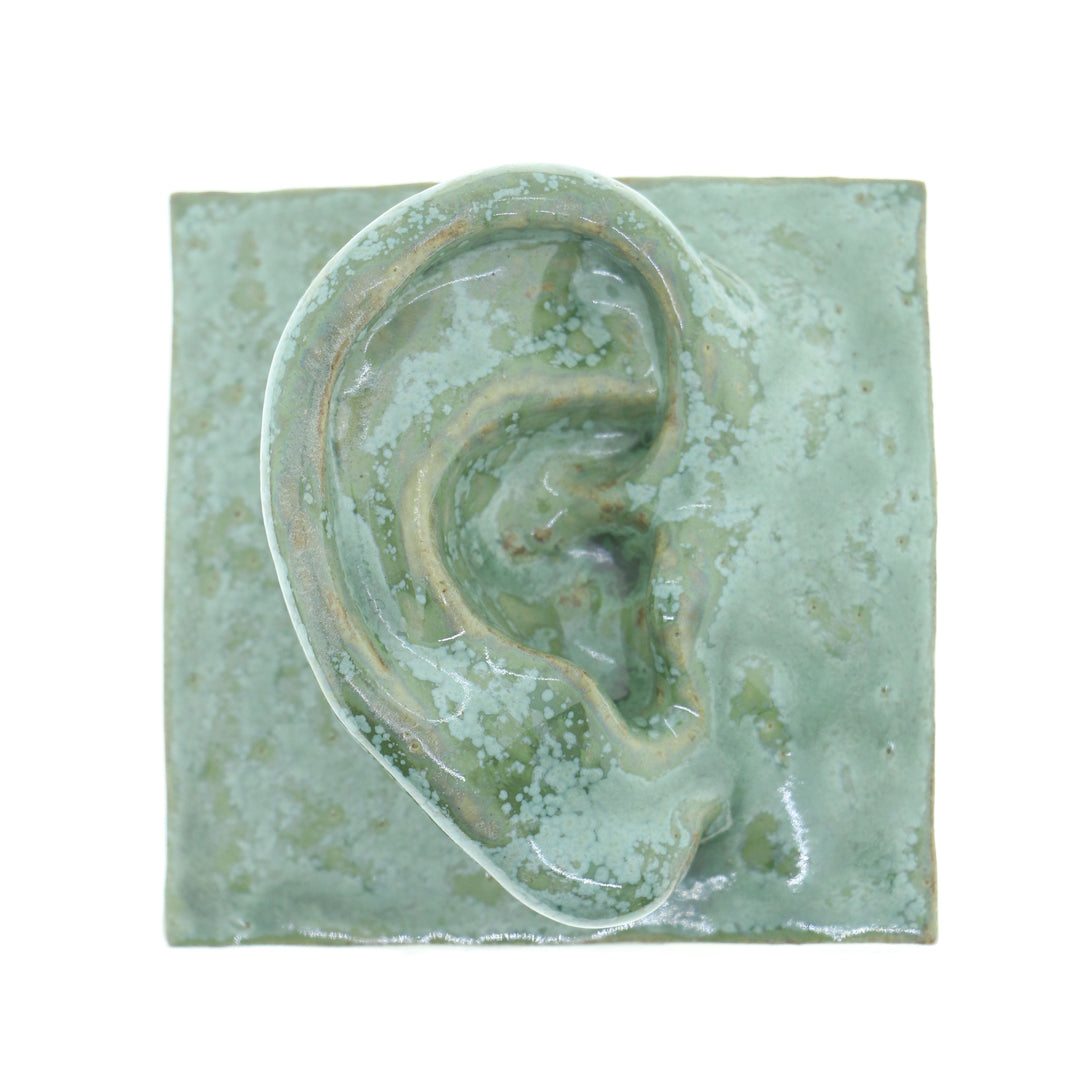 Jacob Laoru | Square Ear (Right): Firkantet øre i glaseret stentøjsler i CopperGreen til væggen Studio Hafnia