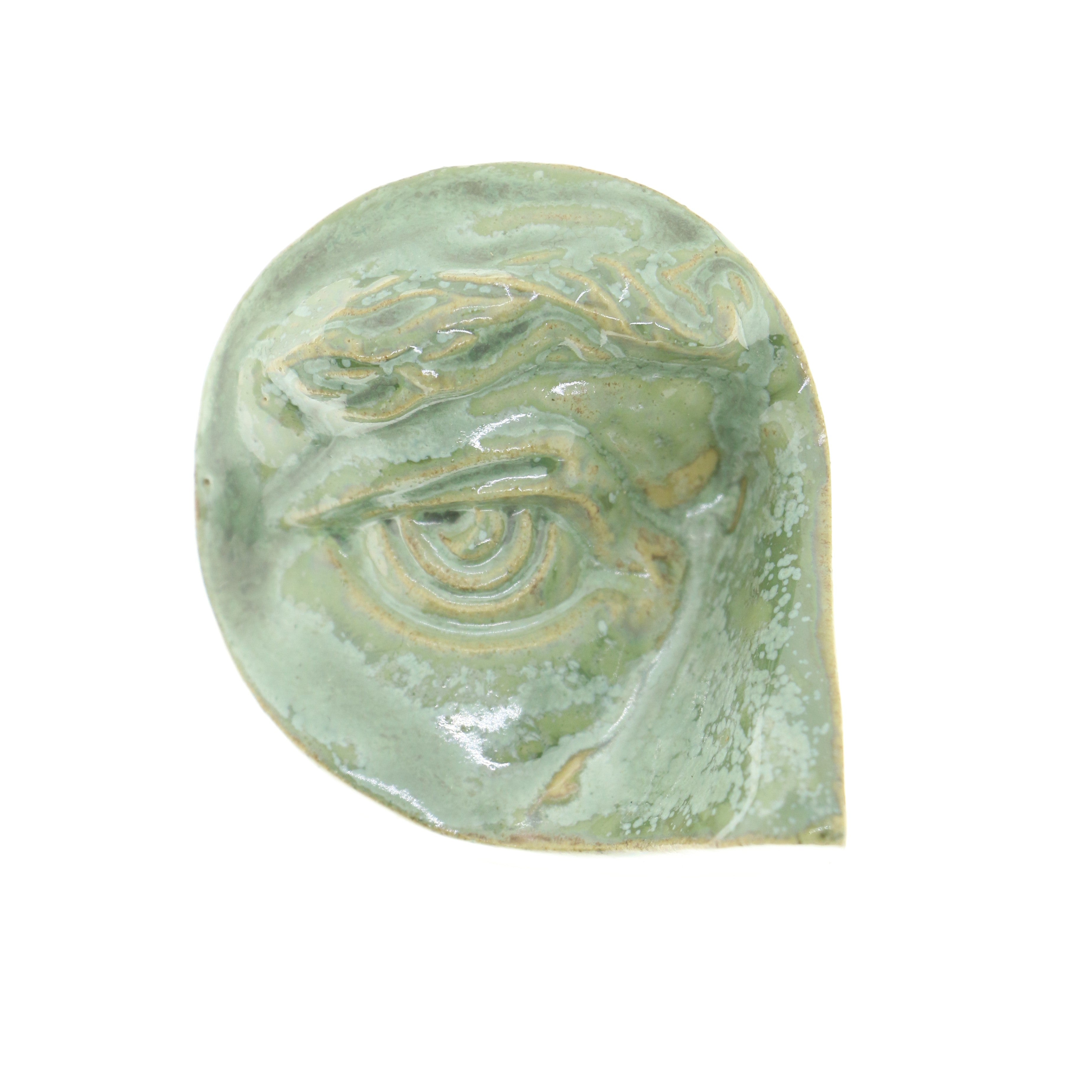 Jacob Laoru | Rounded Eye (Right): Rundt højre øje i glaseret stentøjsler i CopperGreen til væggen Studio Hafnia