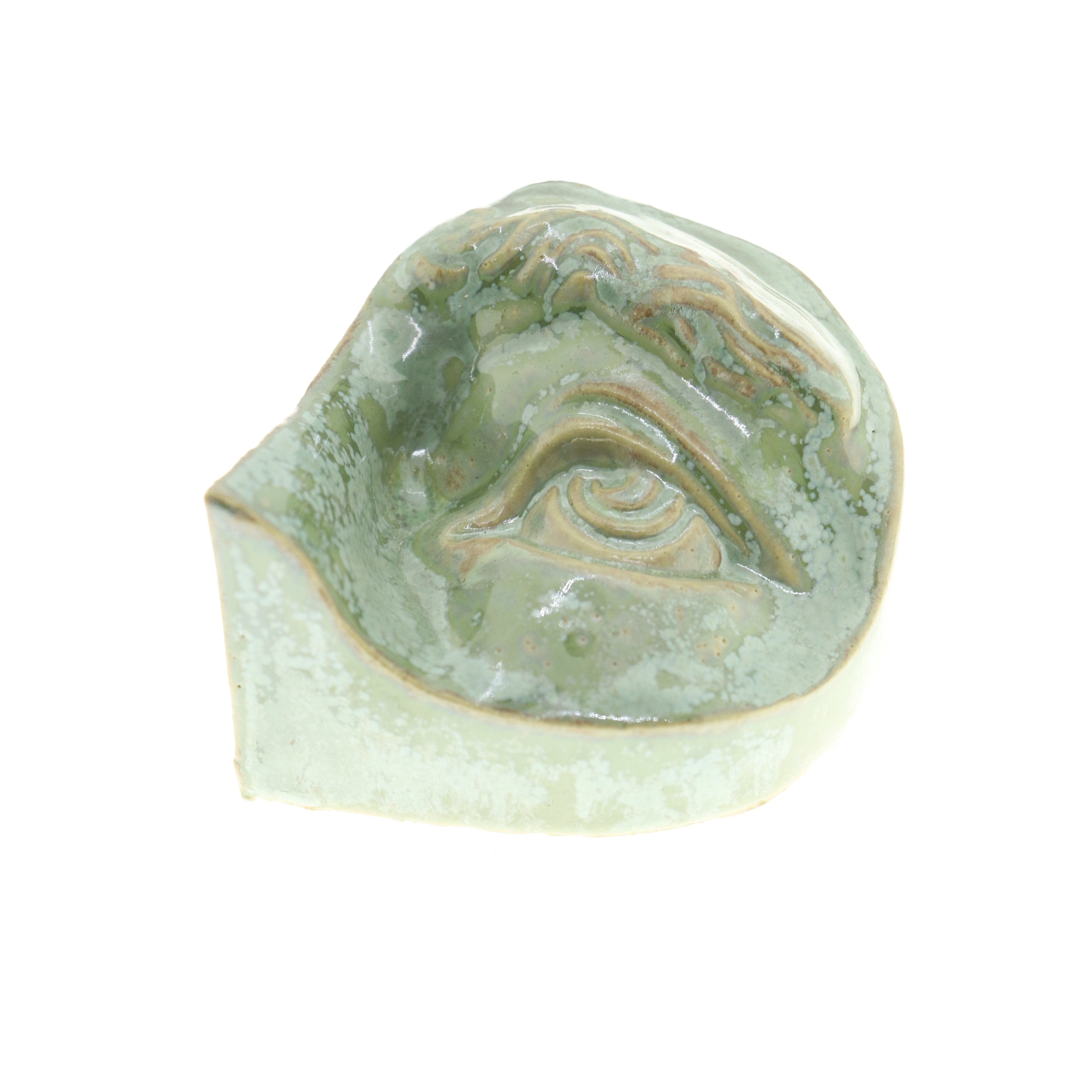 Jacob Laoru | Rounded Eye (Left): Rundt venstre øje i glaseret stentøjsler i CopperGreen til væggen Studio Hafnia