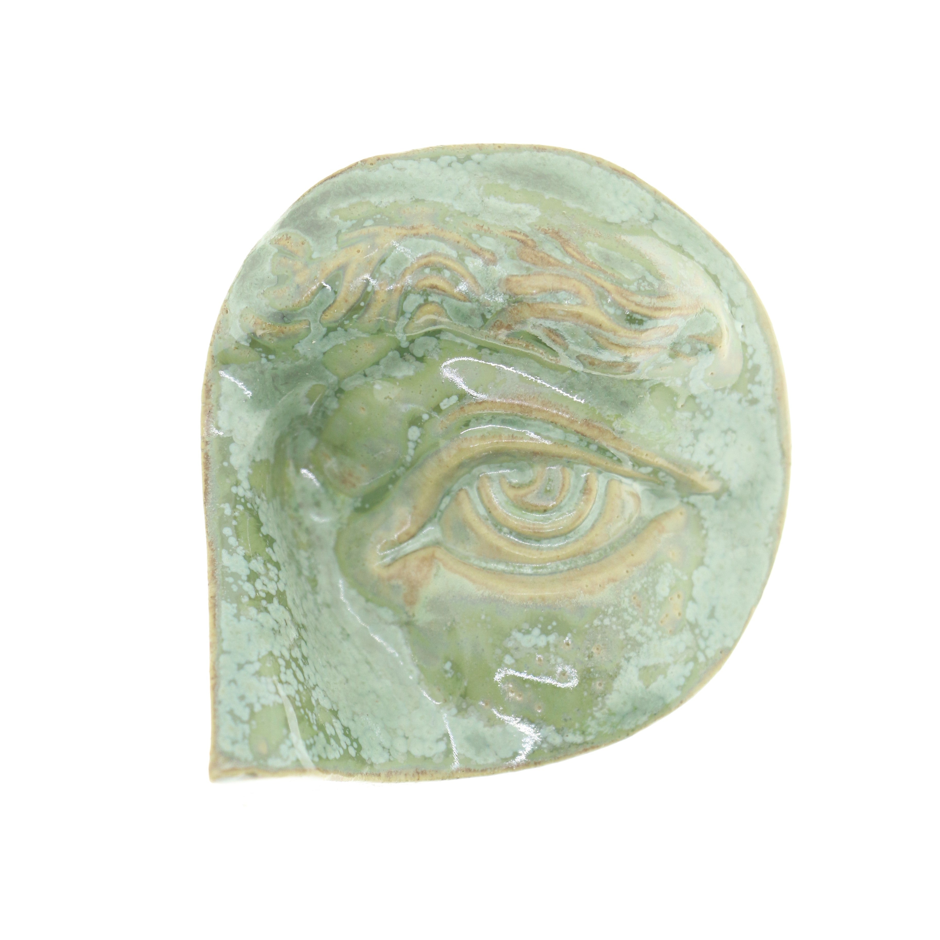 Jacob Laoru | Rounded Eye (Left): Rundt venstre øje i glaseret stentøjsler i CopperGreen til væggen Studio Hafnia