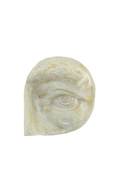 Jacob Laoru | Rounded Eye (Left): Rundt øje i glaseret stentøjsler i AntiqueWhite til væggen Studio Hafnia