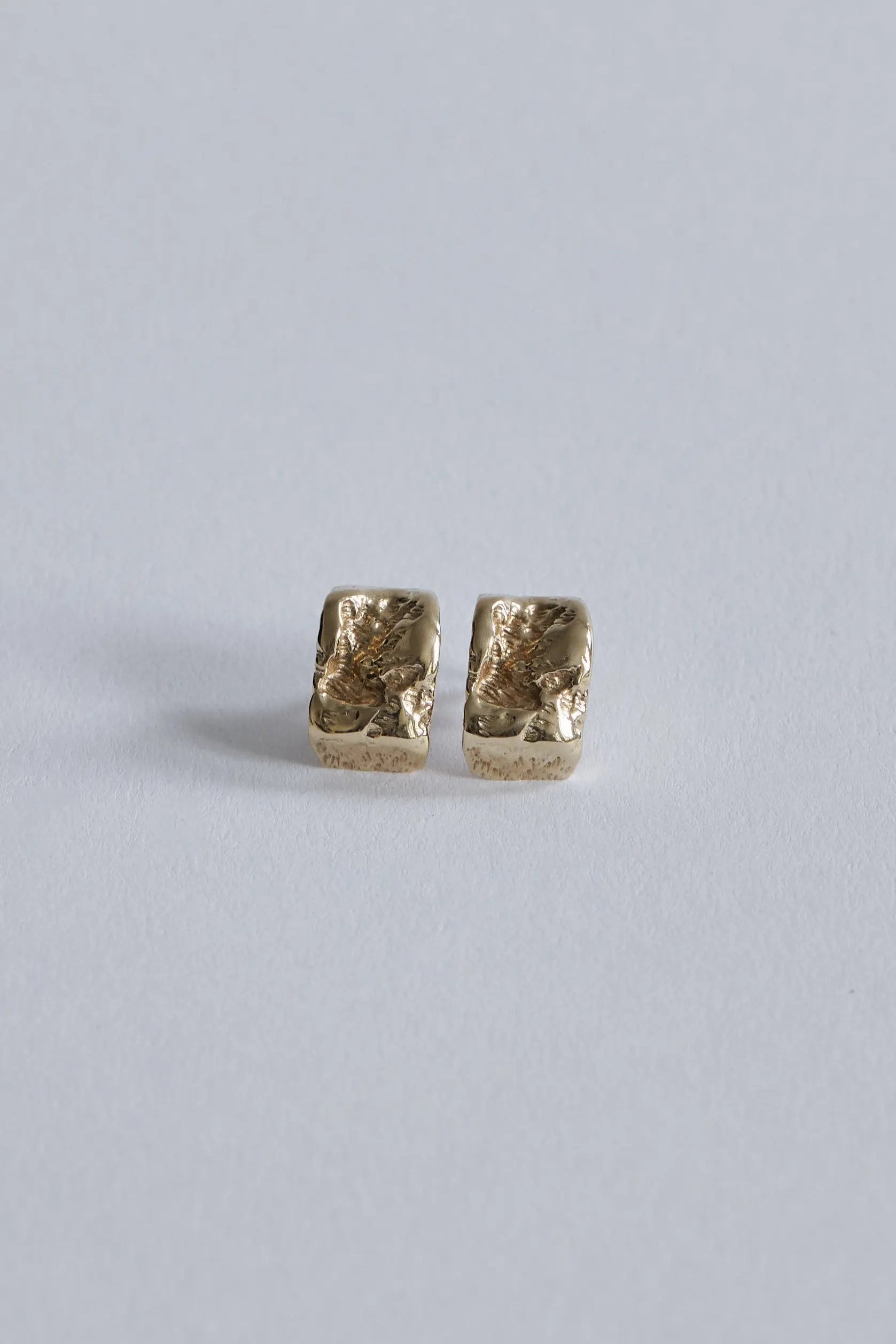 Inger Øreringe i massiv 14K guld af Christina Iversen Studio Christina Iversen Studio