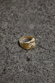 Inger Ring i massiv 14K Guld af Christina Iversen Studio Christina Iversen Studio