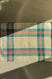 Iraca Dækkeserviet i strå | Orange/blå striber Studio Hafnia