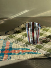 Iraca Dækkeserviet i strå | Orange/blå striber Studio Hafnia