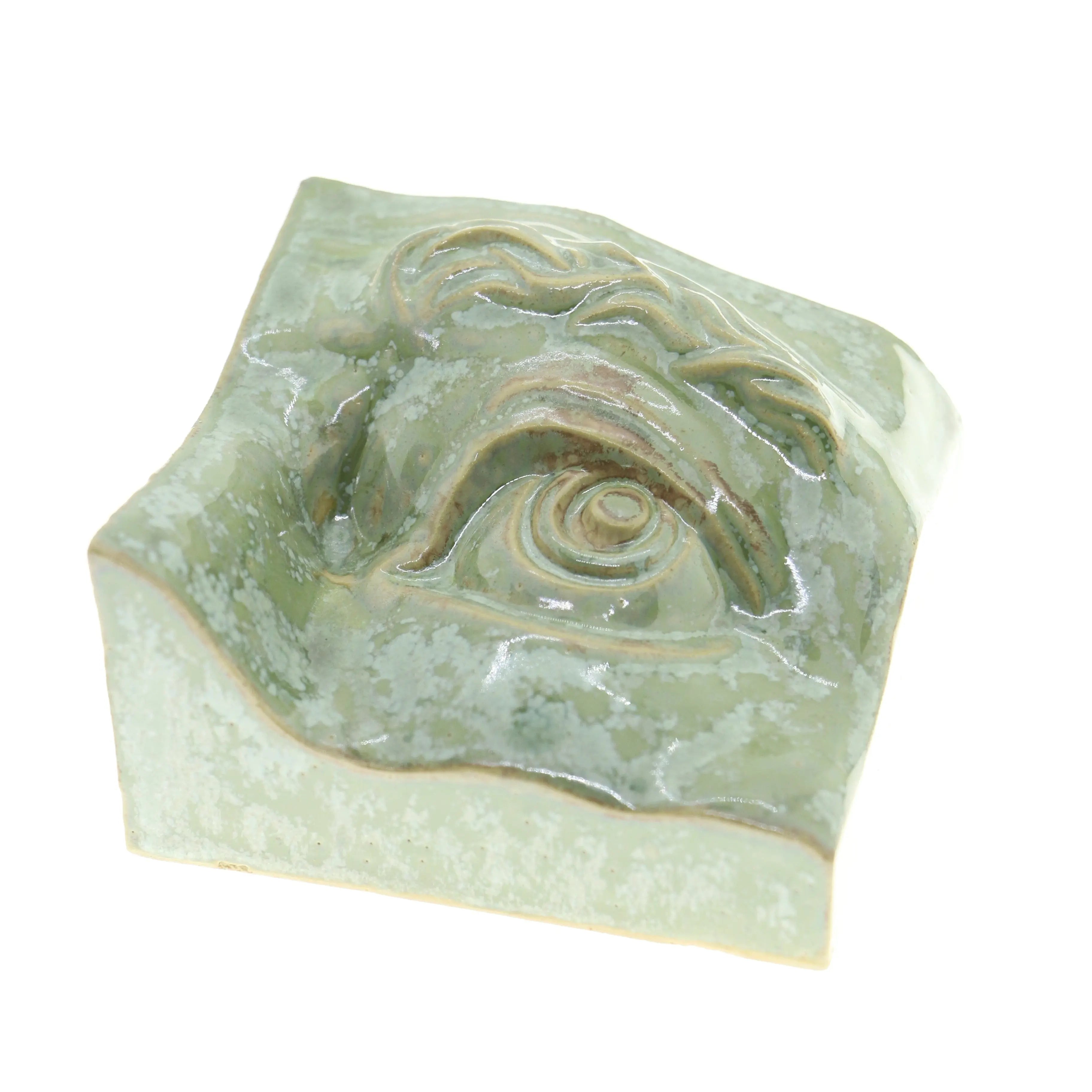 Jacob Larou | Square Eye (Left): Firkantet øje i glaseret stentøjsler i CopperGreen til væggen Studio Hafnia