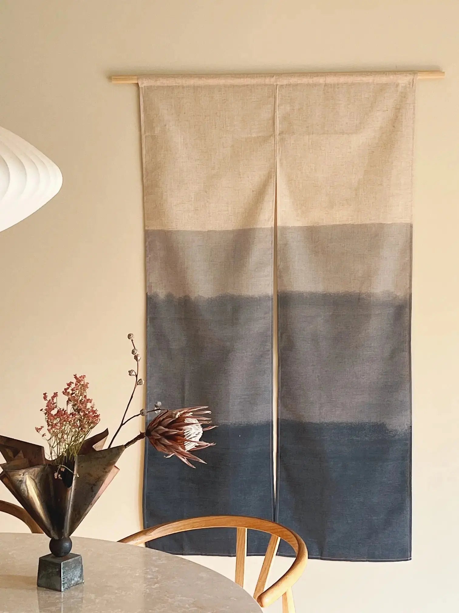 Japansk Håndtrykt Vægtæppe | 85 x 150 cm Blå med ophæng Studio Hafnia