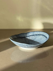 Japansk Oval Blåstribet Fad/Dyb Tallerken med Julienne Mønster | 16 cm Studio Hafnia