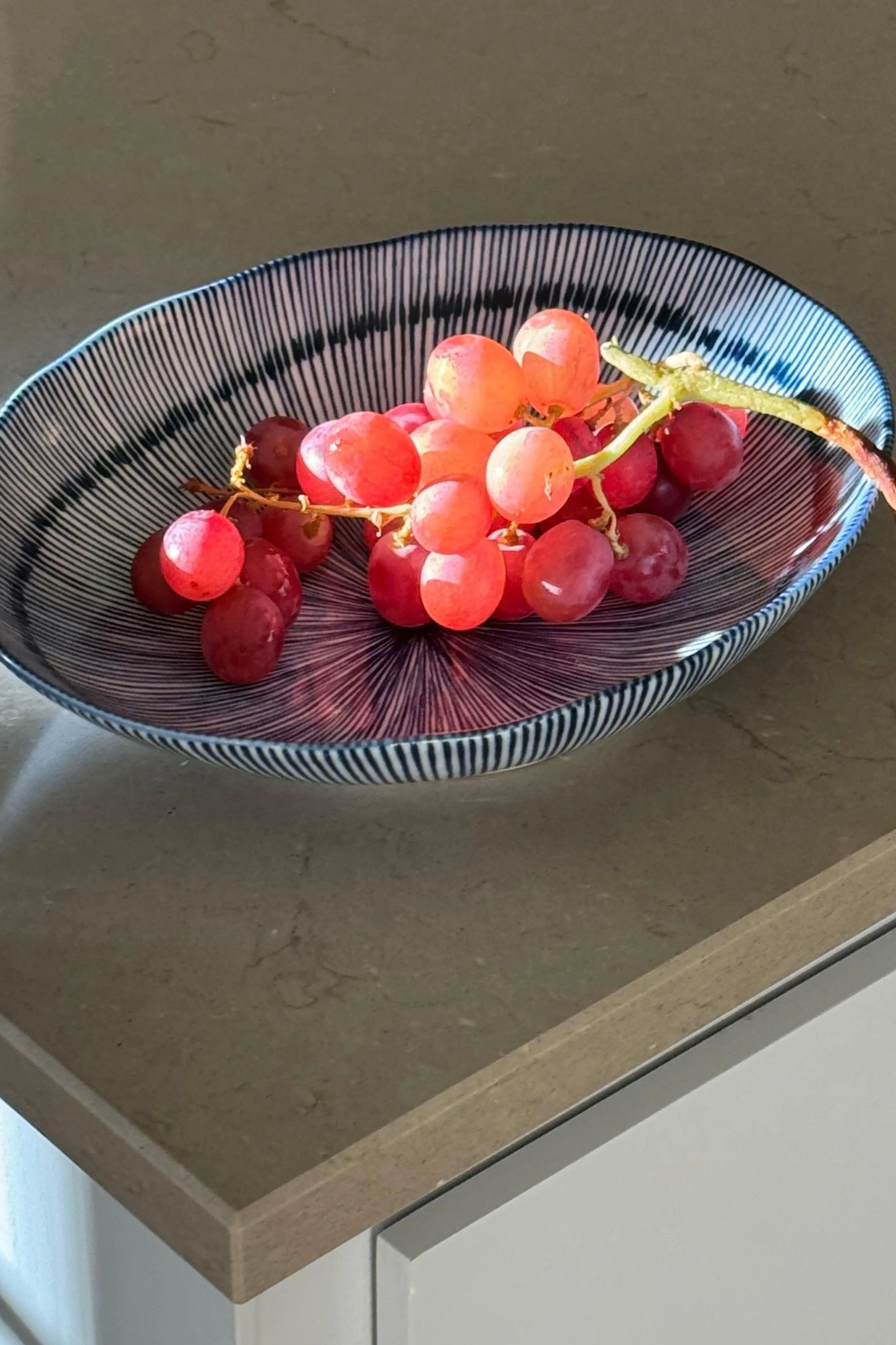 Dyb Tallerken med Julienne Mønster | 22 cm Studio Hafnia