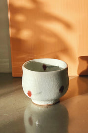 Japansk Shigaraki kop fra Japan i keramik | Hvid med kirsebær Studio Hafnia
