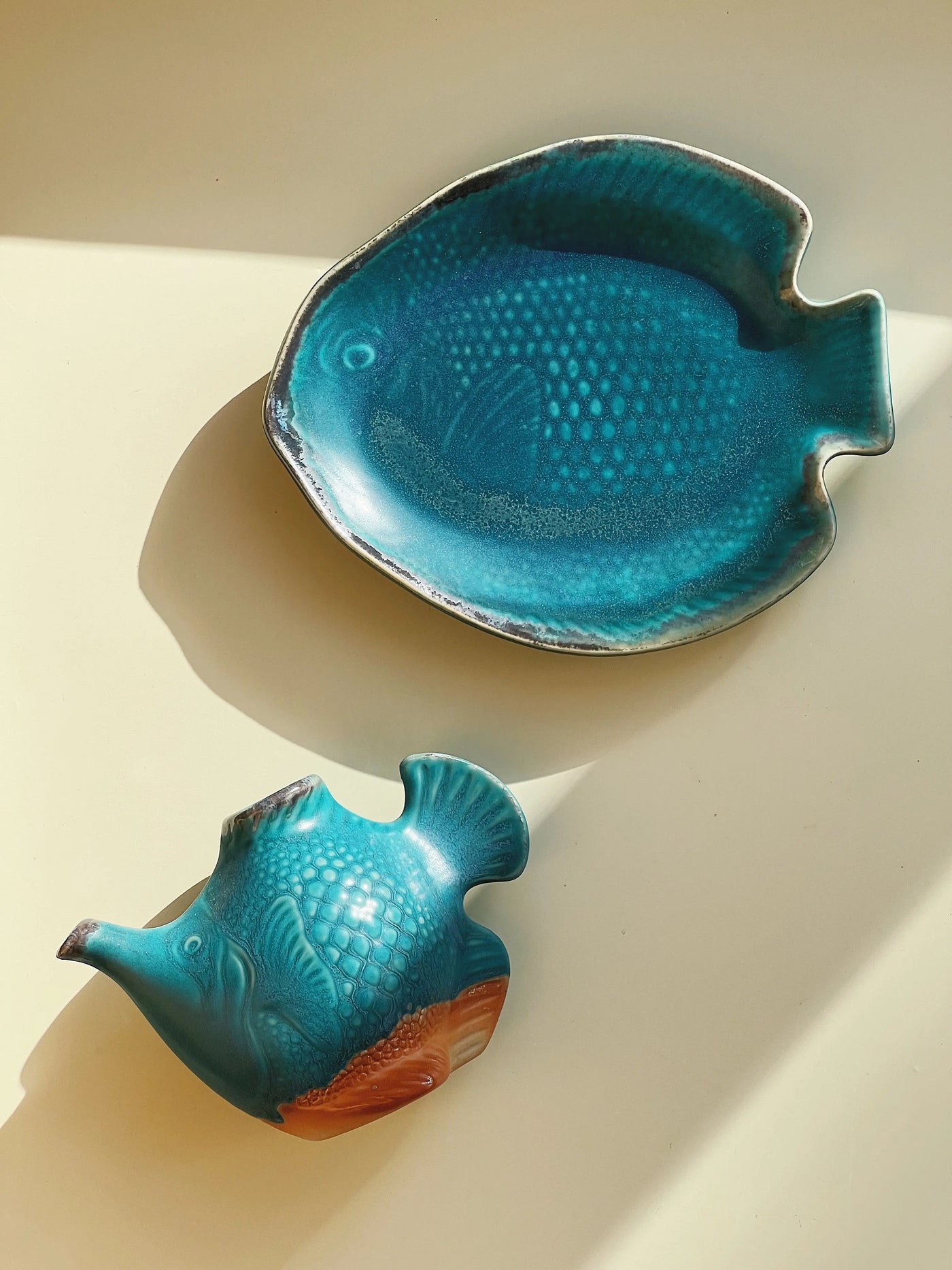 Japansk fiskefad i keramik | Turkis Studio Hafnia