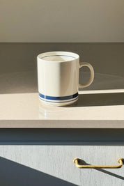 Japansk keramikkrus i hvid med blå striber | 205 ml Studio Hafnia