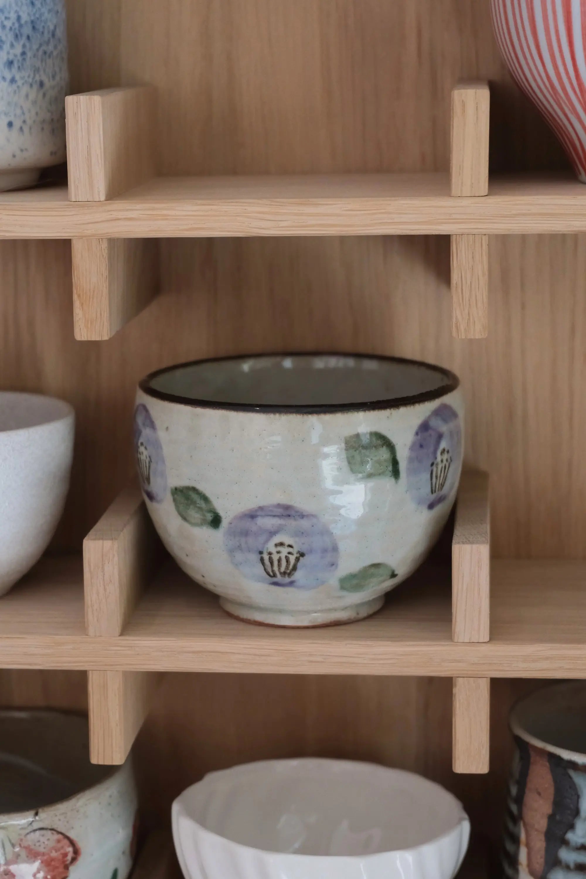 Japanese porcelain cup with purple camellia and brown rim (310 ml)