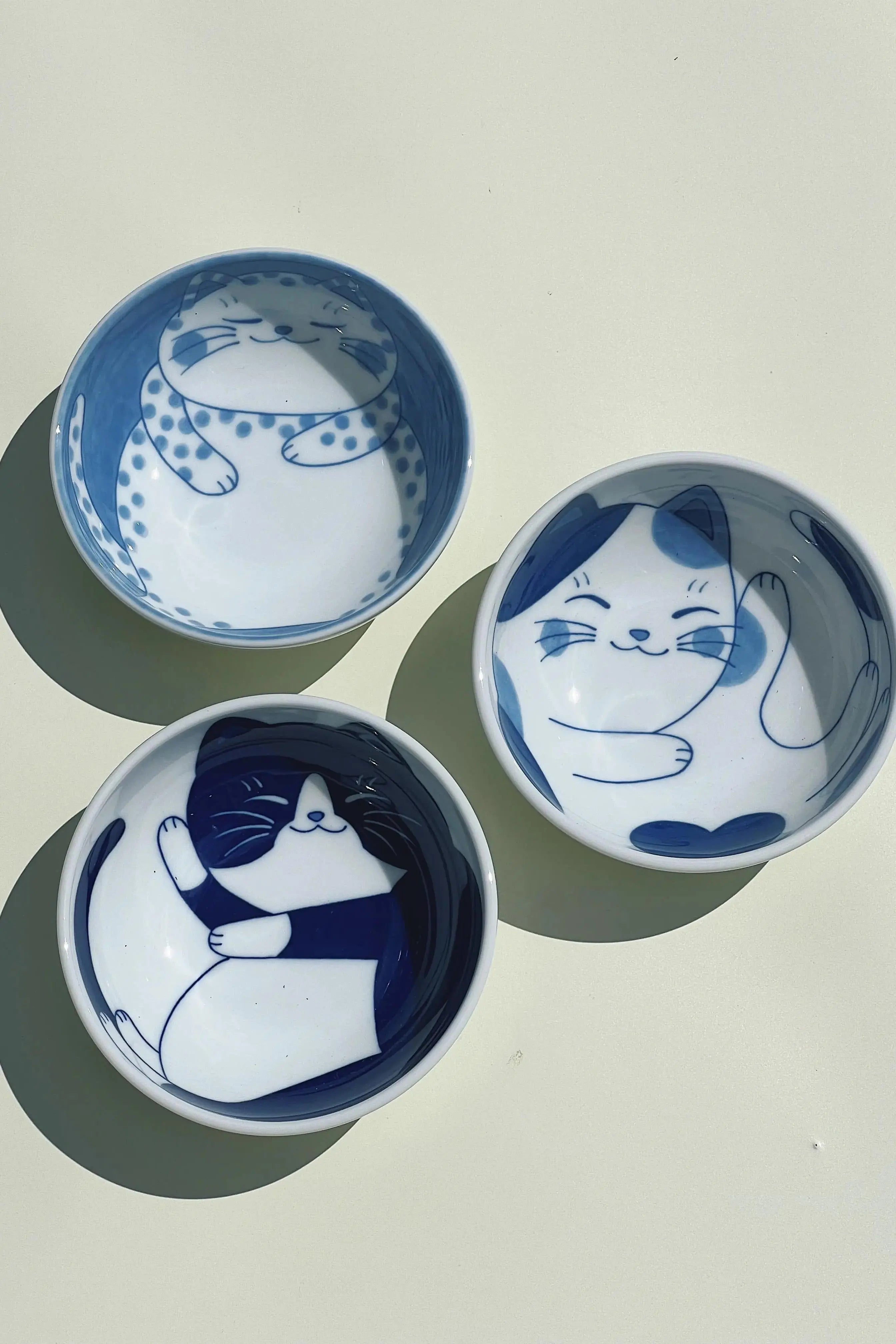 Japansk skål med blå kat | 3 forskellige slags 11.5 cm Studio Hafnia