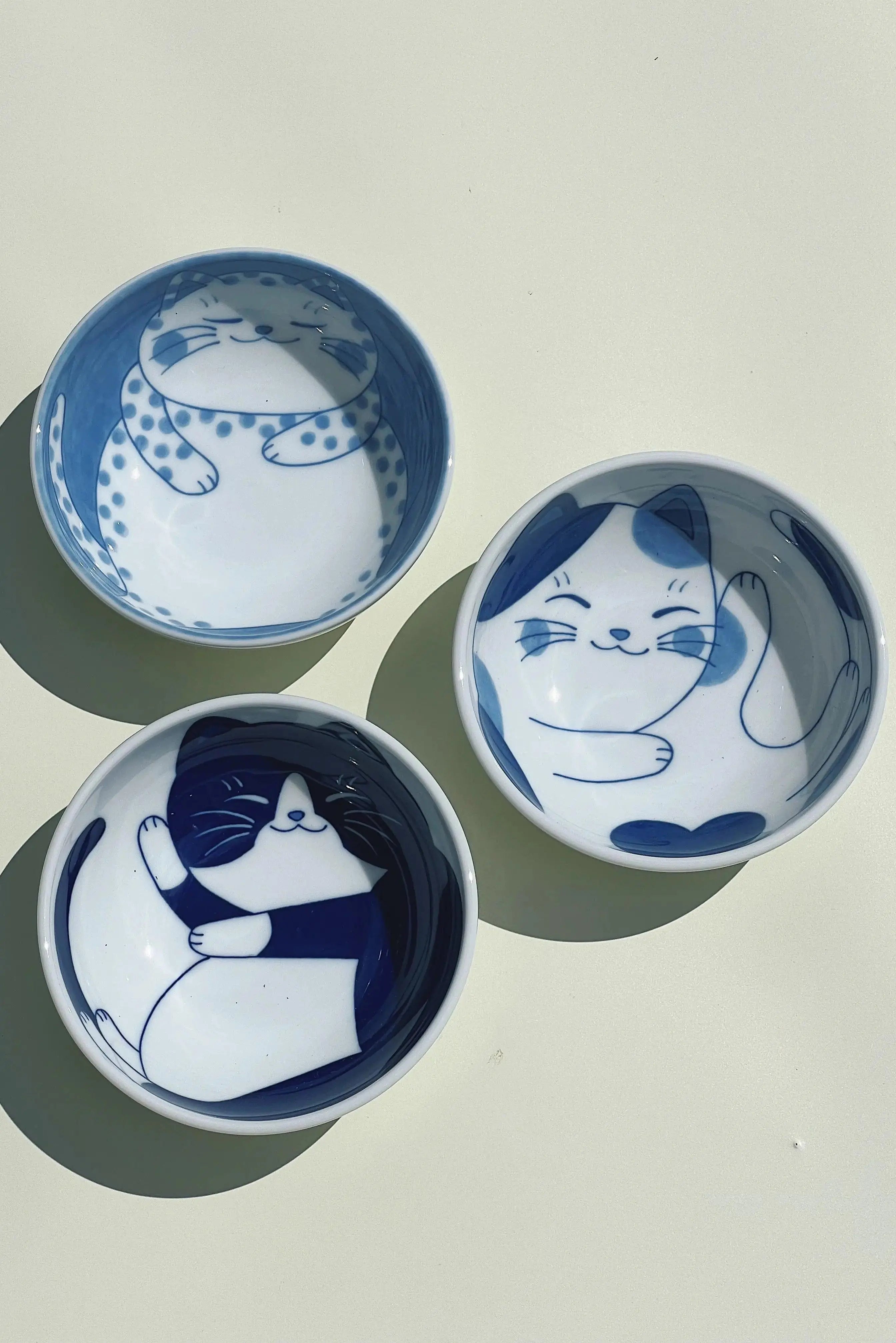 Japansk skål med blå kat | 3 forskellige slags 11.5 cm Studio Hafnia