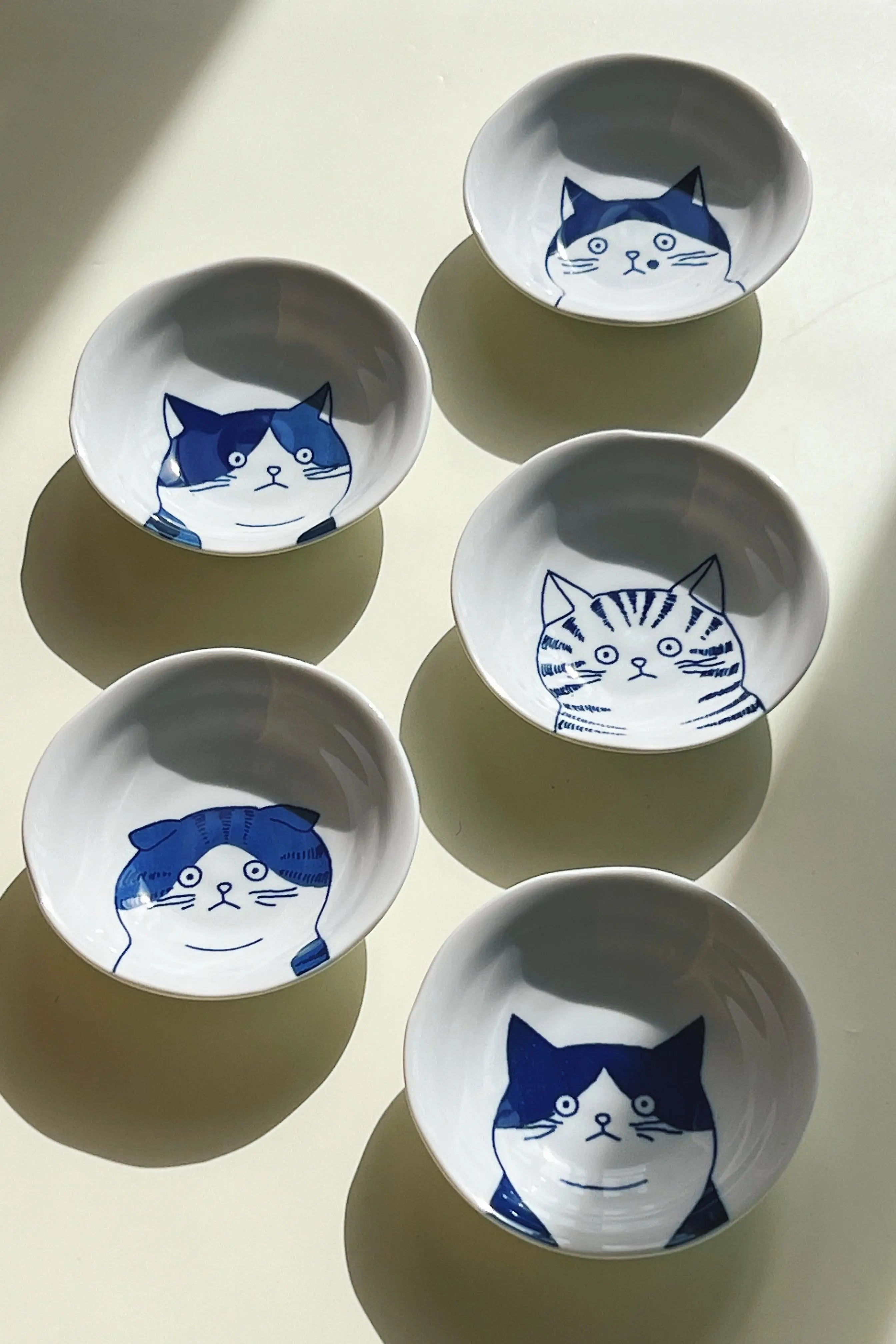 Japansk skål med blå kat | 5 forskellige slags | 13.5 cm Studio Hafnia