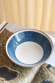 Japansk skål med blåt mønster og brun kant i keramik 14.2 cm Studio Hafnia