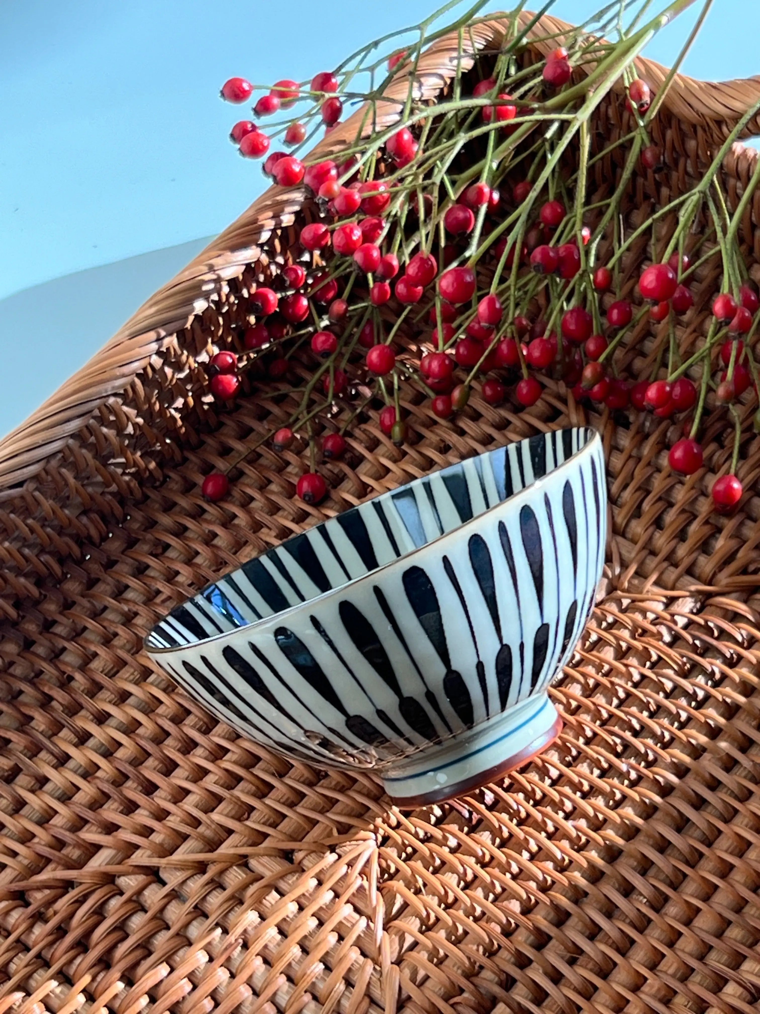 Japansk skål med dråbeformet mønster | To størrelser Studio Hafnia