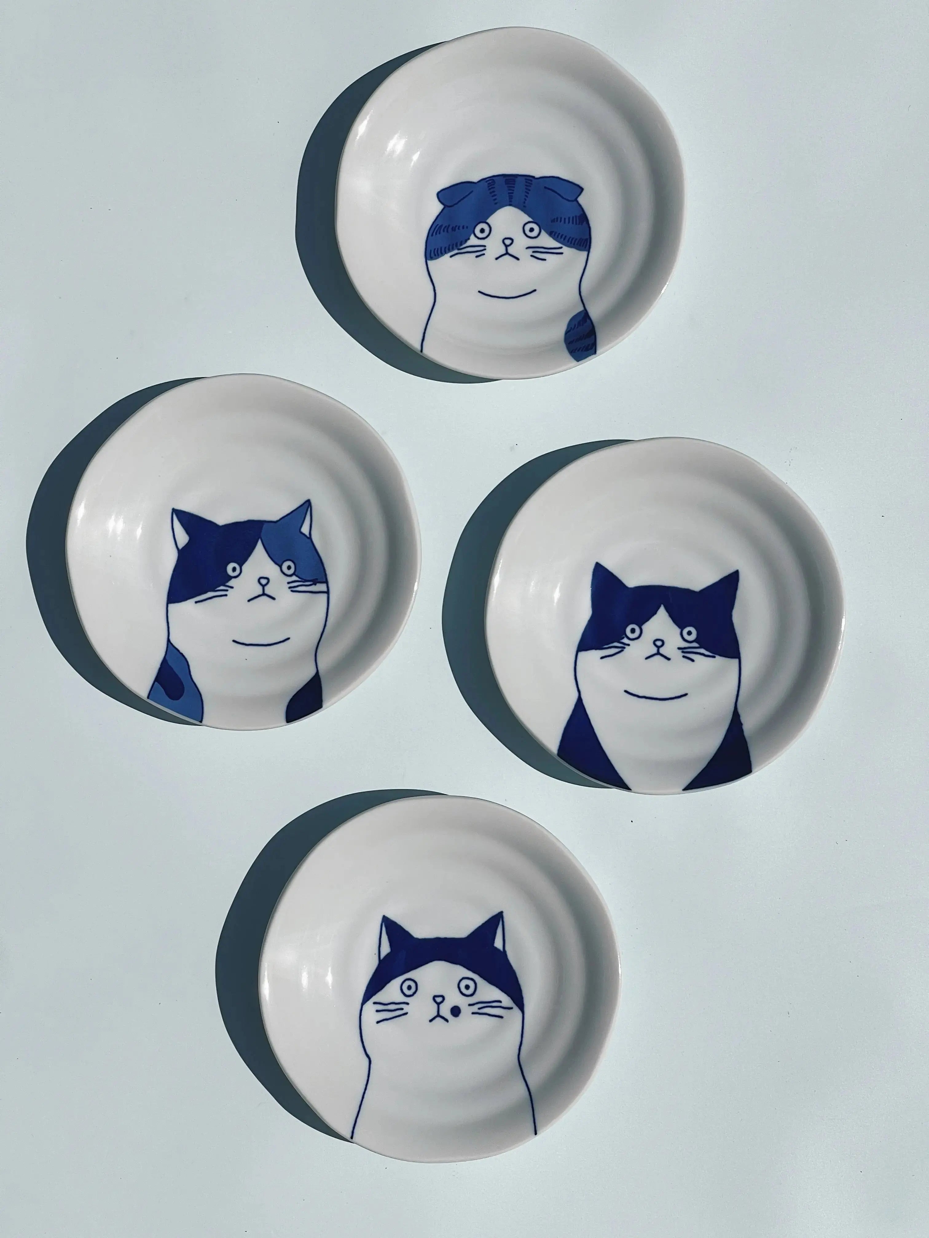Japansk tallerken med blå kat | 5 forskellige slags | 16 cm Studio Hafnia