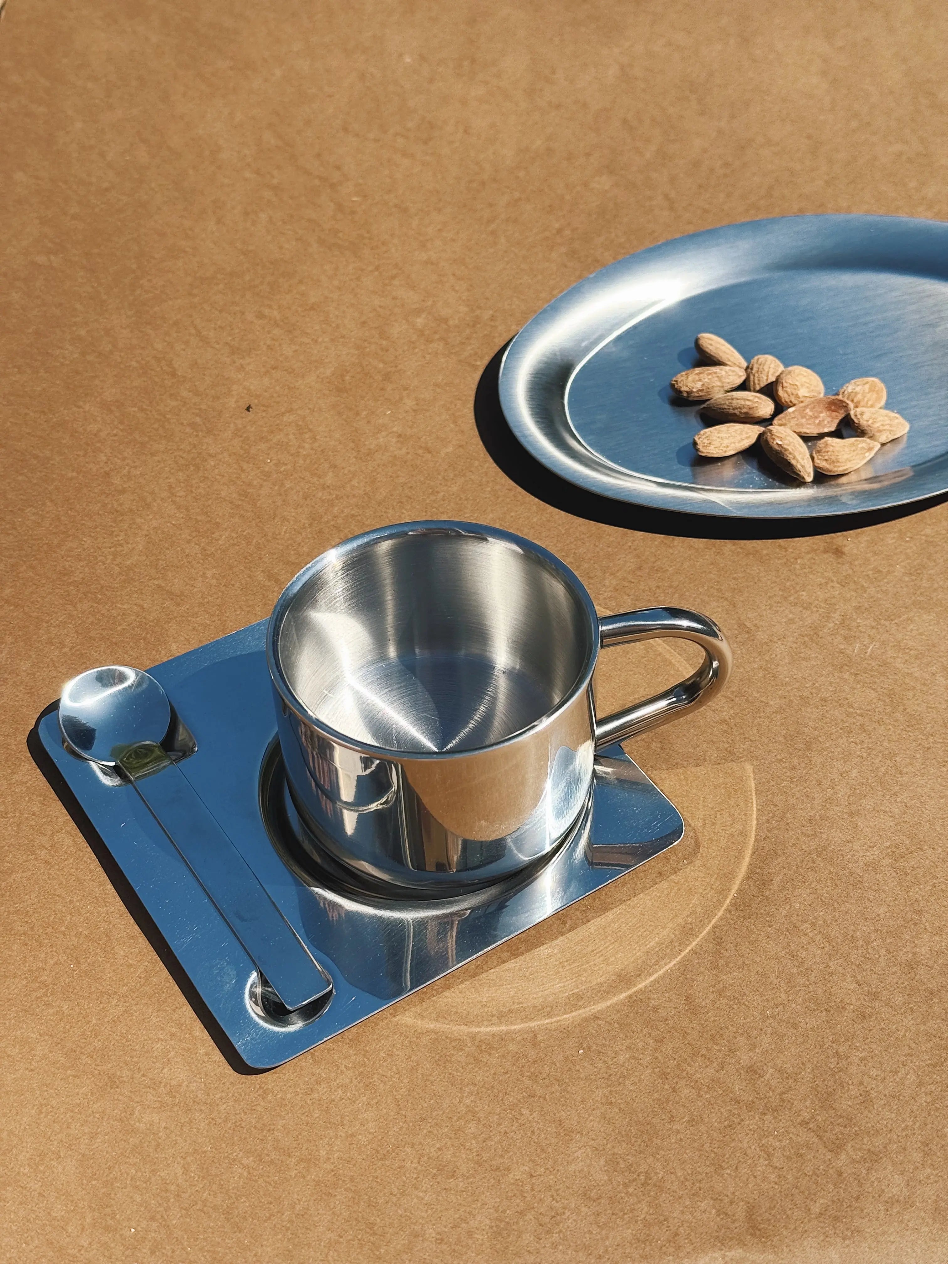 Kaffekop i Rustfrit Stål med Underkop og Ske | 150 ml Studio Hafnia