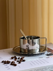 Kaffesæt med kop, underkop og ske i Rustfrit stål | 200 ml Studio Hafnia