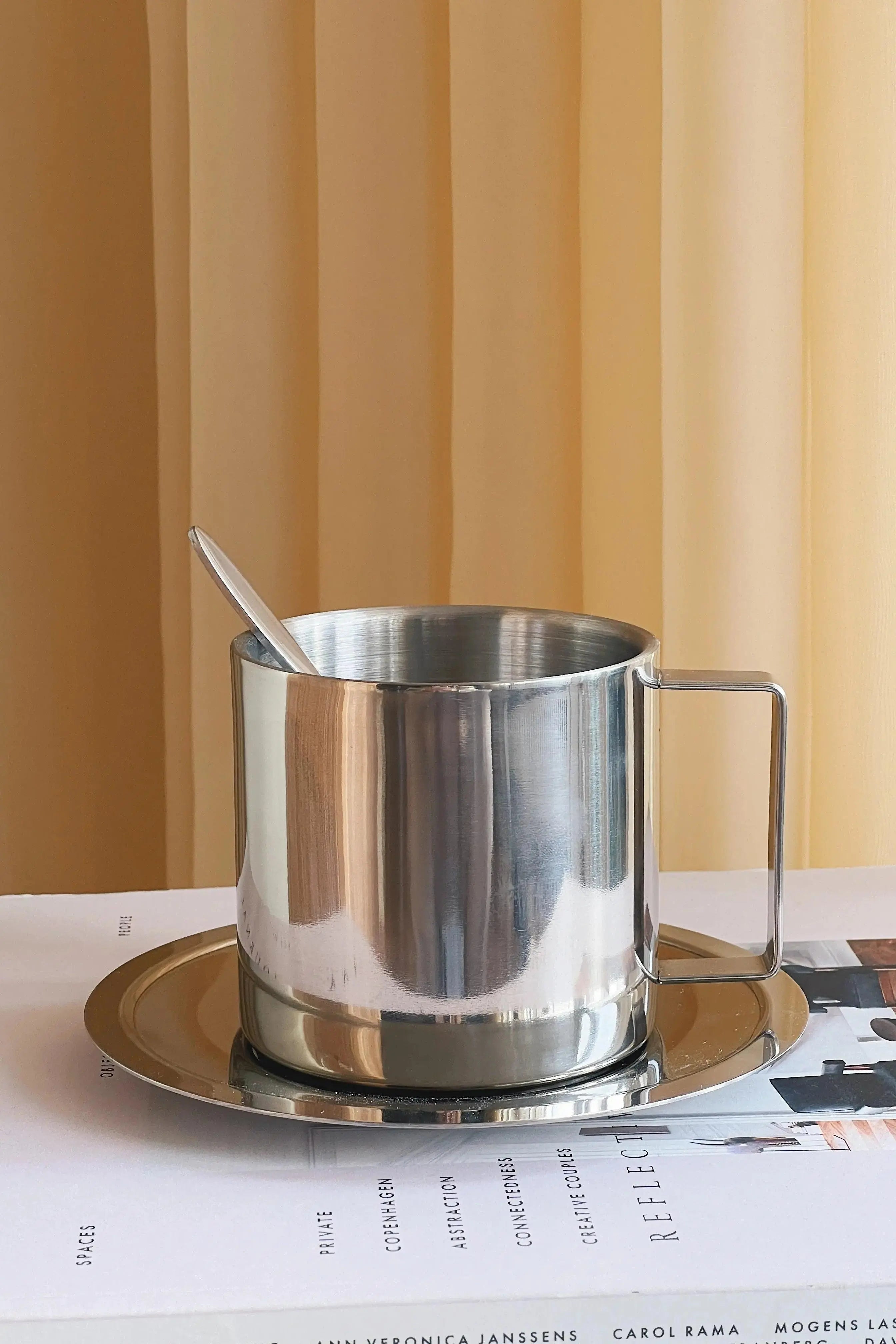 Kaffesæt med kop, underkop og ske i Rustfrit stål | 280 ml Studio Hafnia