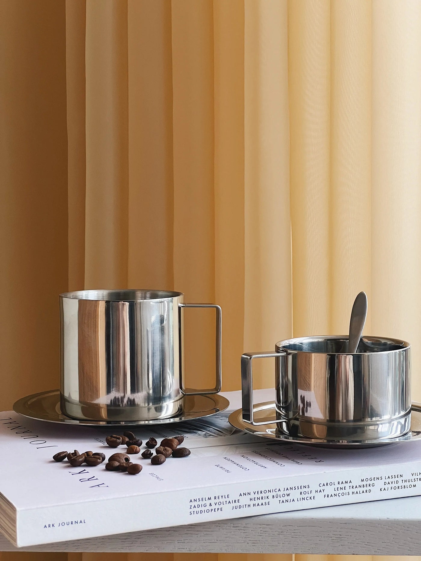 Kaffesæt med kop, underkop og ske i Rustfrit stål | 300 ml Studio Hafnia