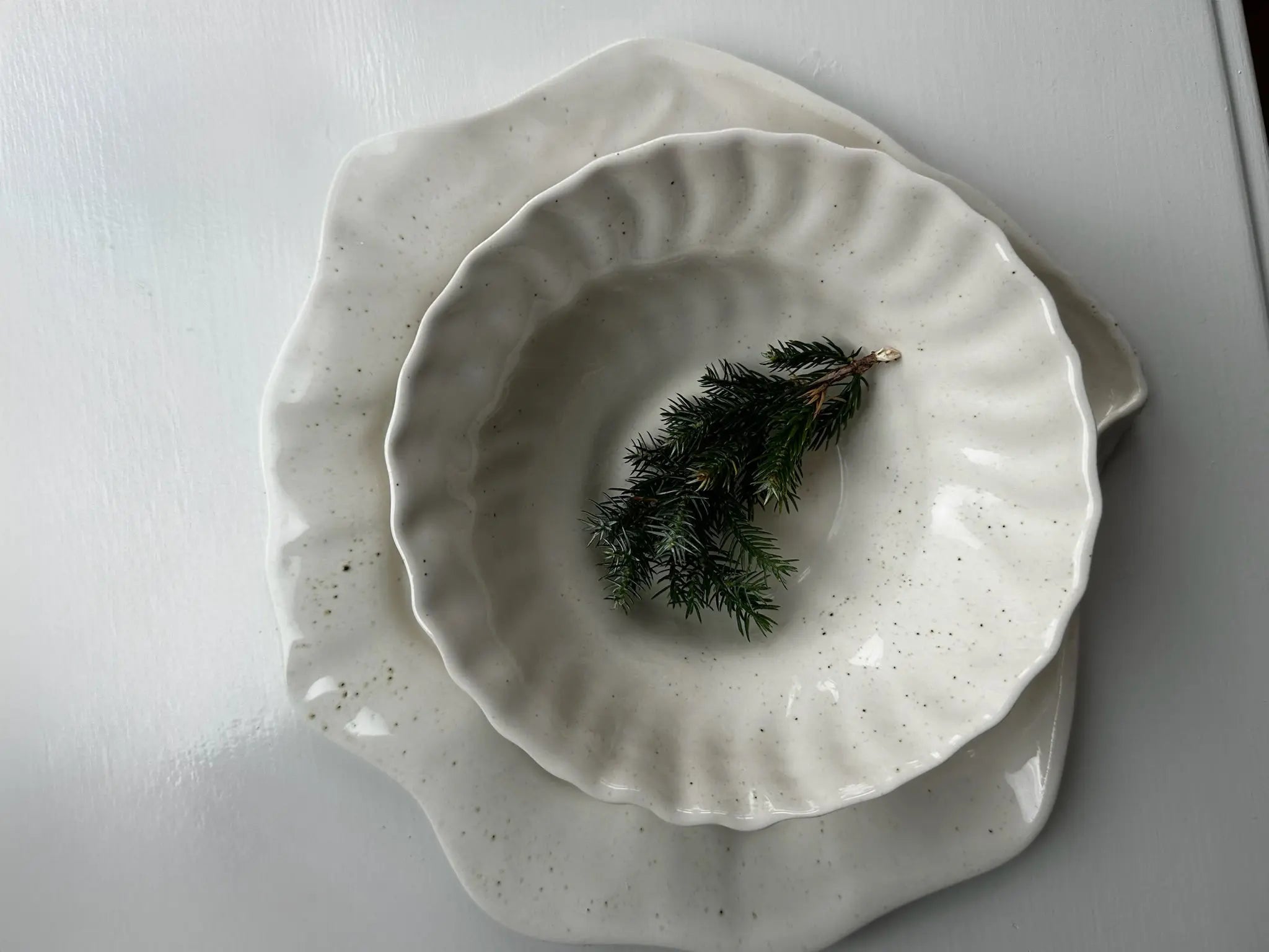 Konkylie Skål af Christina Iversen Studio i creme, keramik Christina Iversen Studio