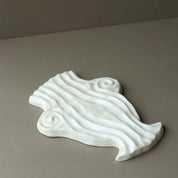 Laoru Laoru – Euterpe Muse Vaserelief | Antique White H28 cm Laoru Laoru