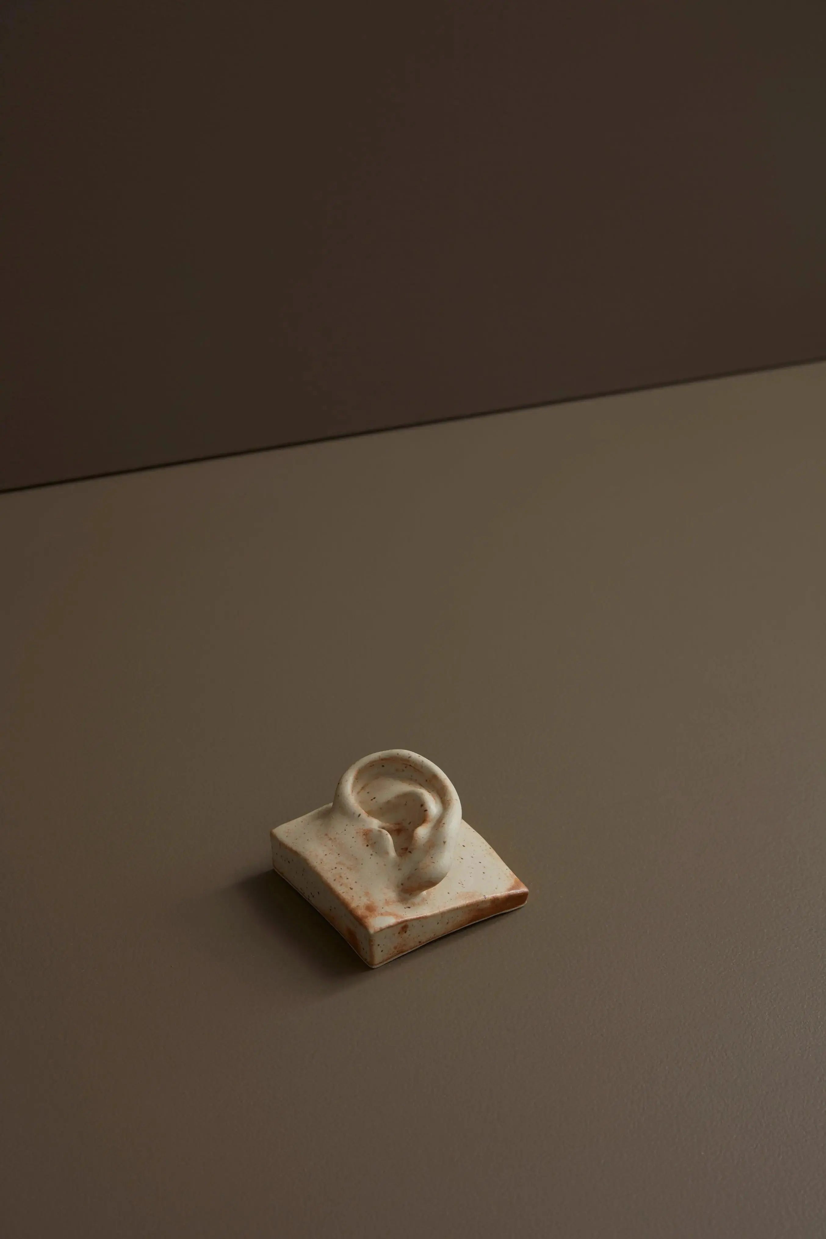 Left Ear i WarmSand stentøj Laoru Laoru