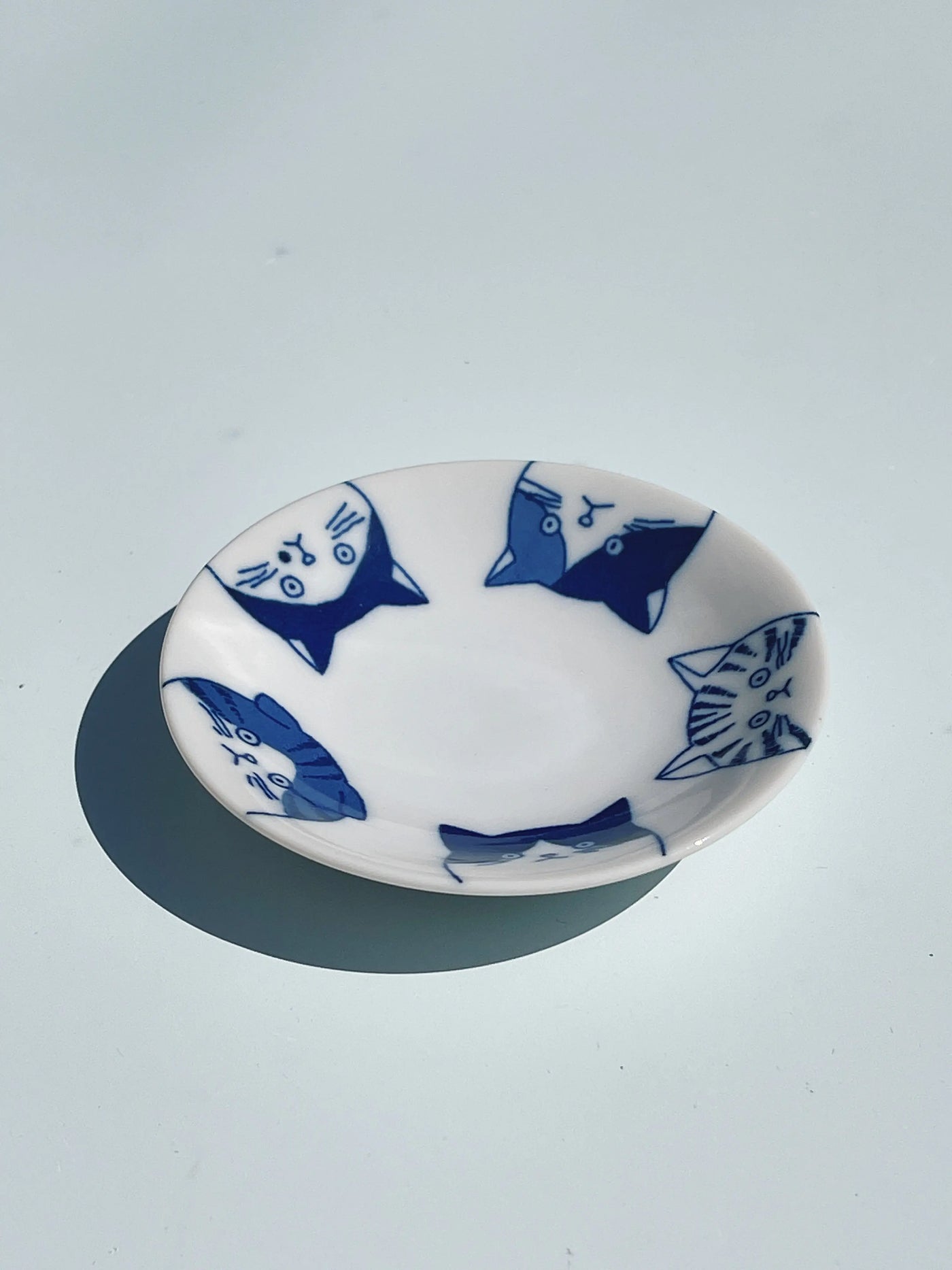Lille japansk skål med blå katte Studio Hafnia