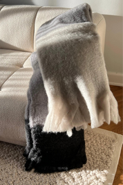 Mantas Ezcaray Mohair plaid 130 x 200 cm | Hvid, lysegrå og sort Mantas Ezcaray