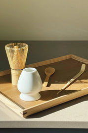 Matcha-sæt med chasen, matchaske, teské og holder i hvid keramik Studio Hafnia