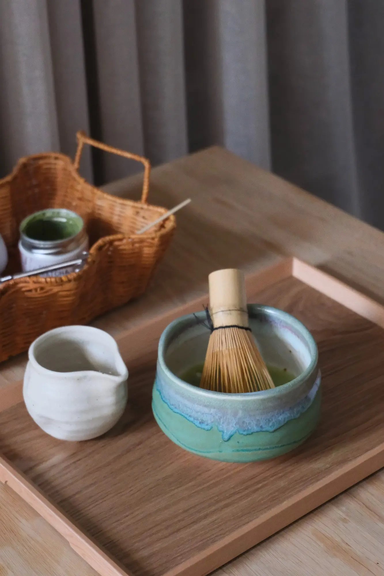 Matcha-sæt med skål, ske, si, piskeris og holder - Grøn og Hvid Studio Hafnia